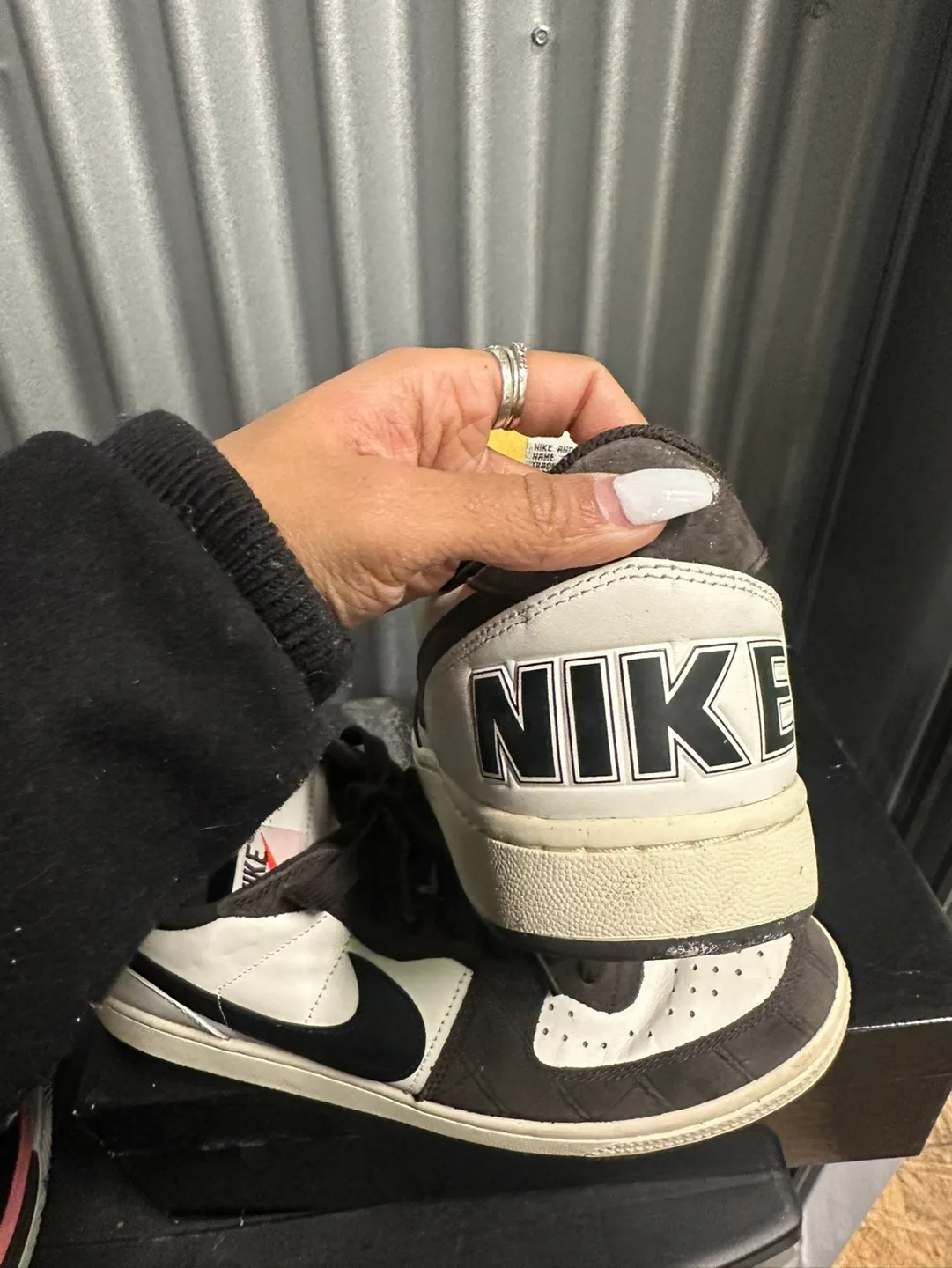 Nike Court Vision Low Sneakers size 9.5 image indicator(4)