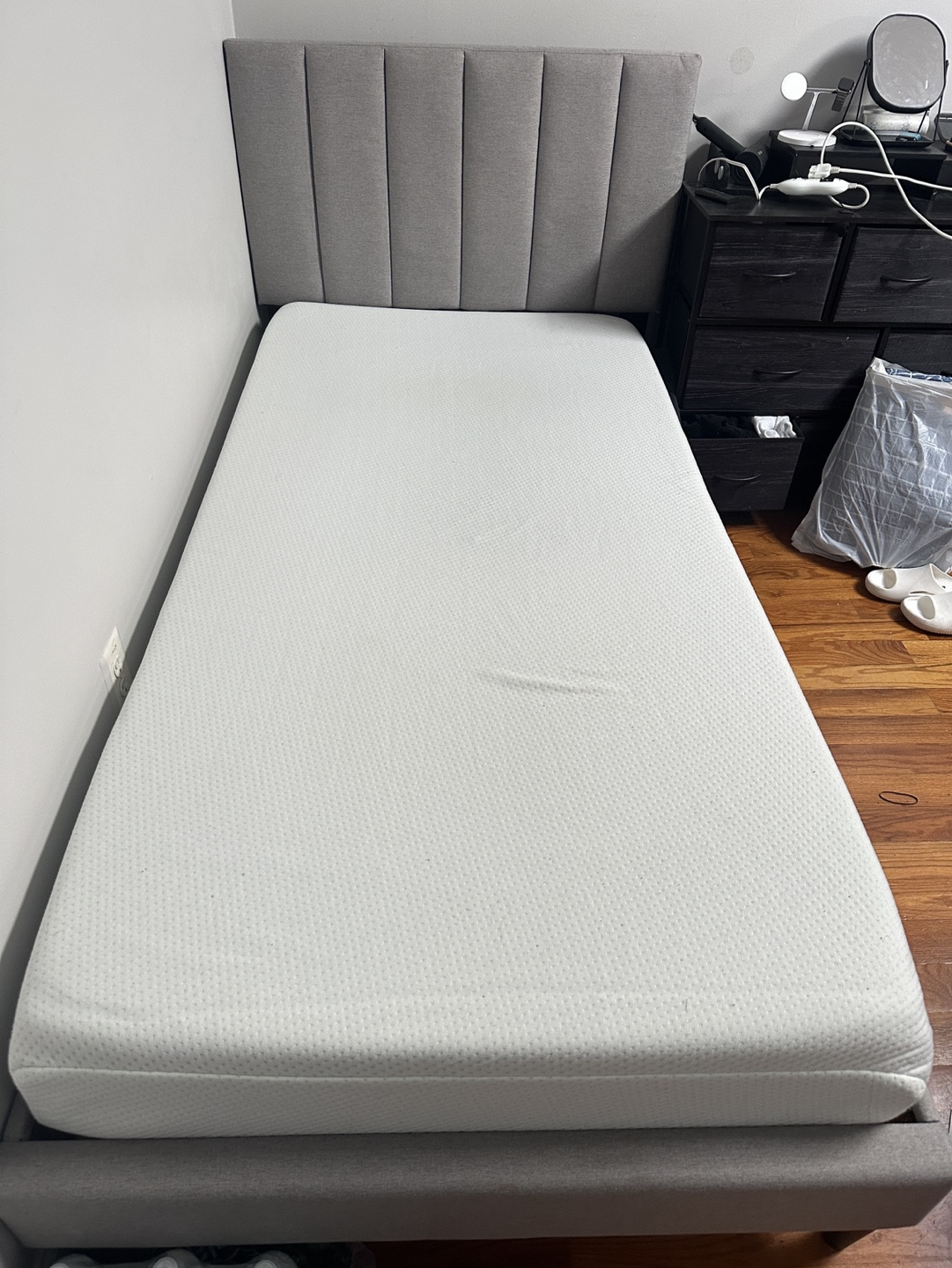 Twin XL Size Platform Bed Frame with Mattress - photo 2