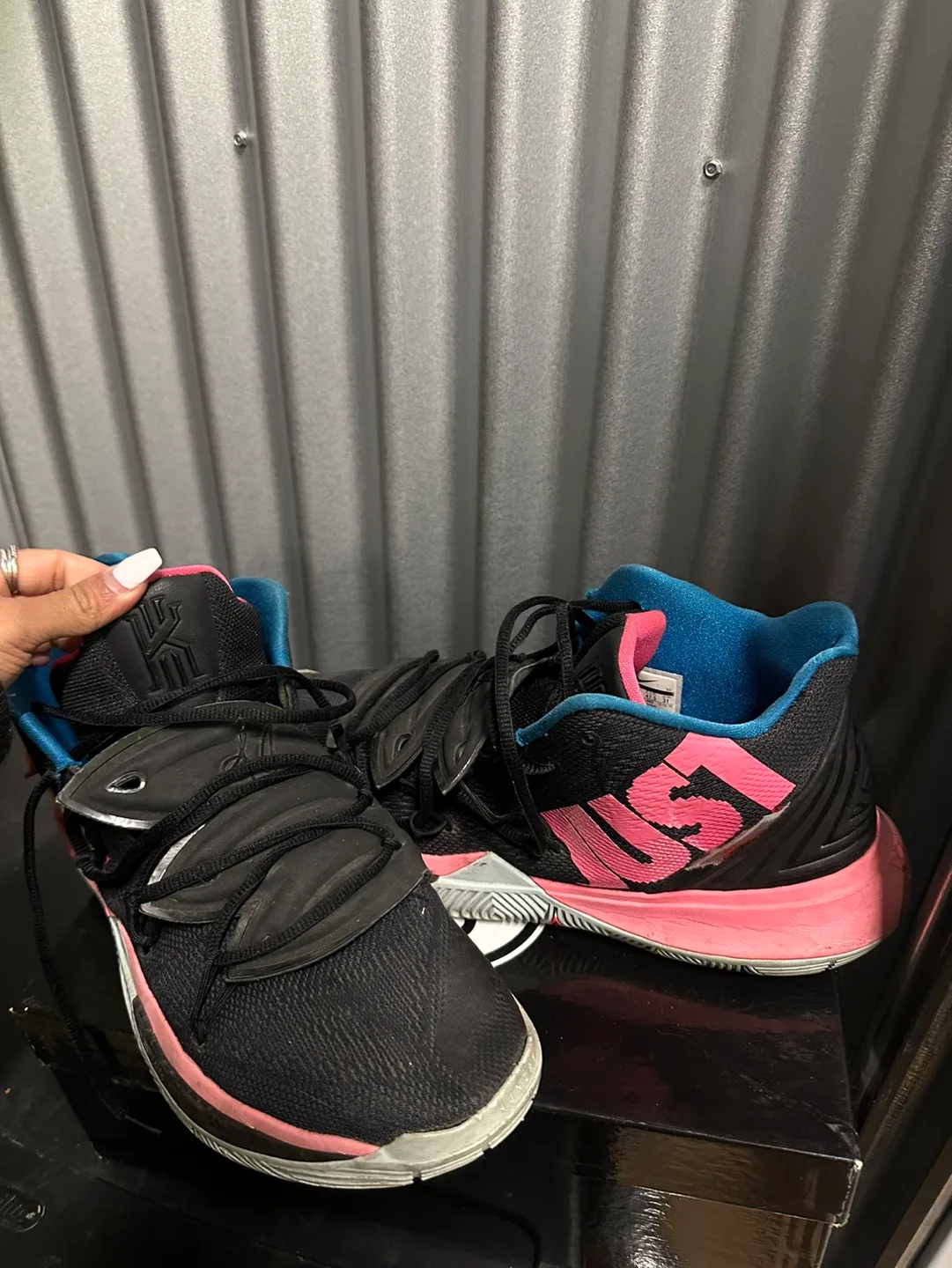 Nike Kyrie 5 GS Sneakers  size 13 image indicator(3)