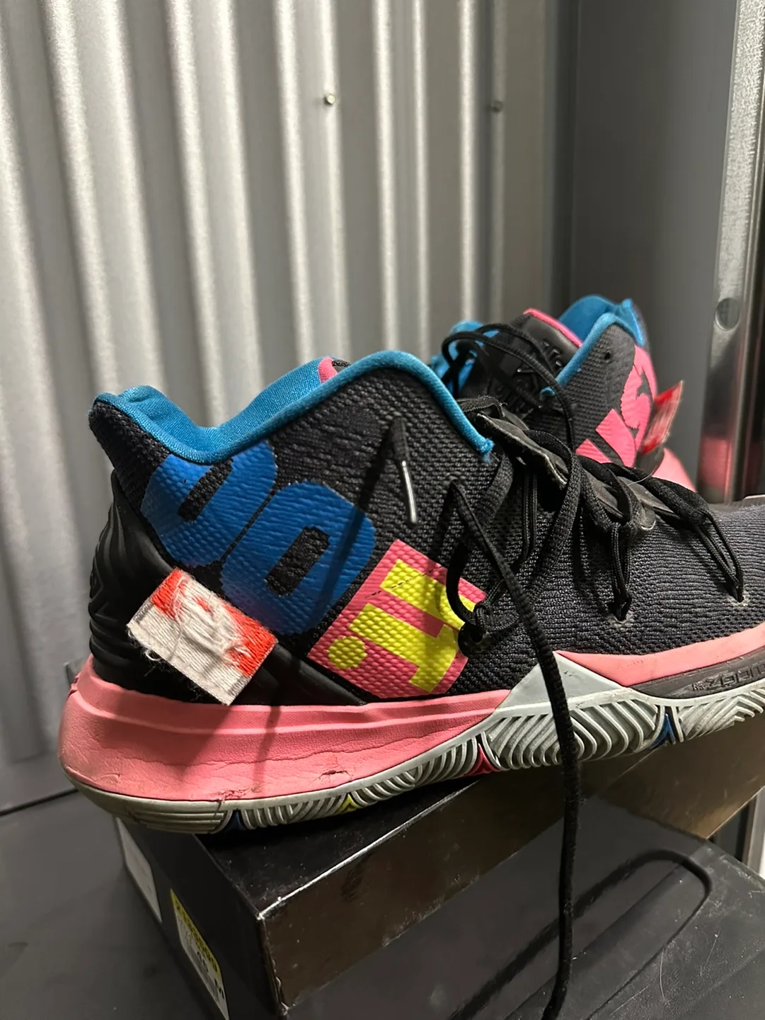 Nike Kyrie 5 GS Sneakers  size 13 image indicator(2)