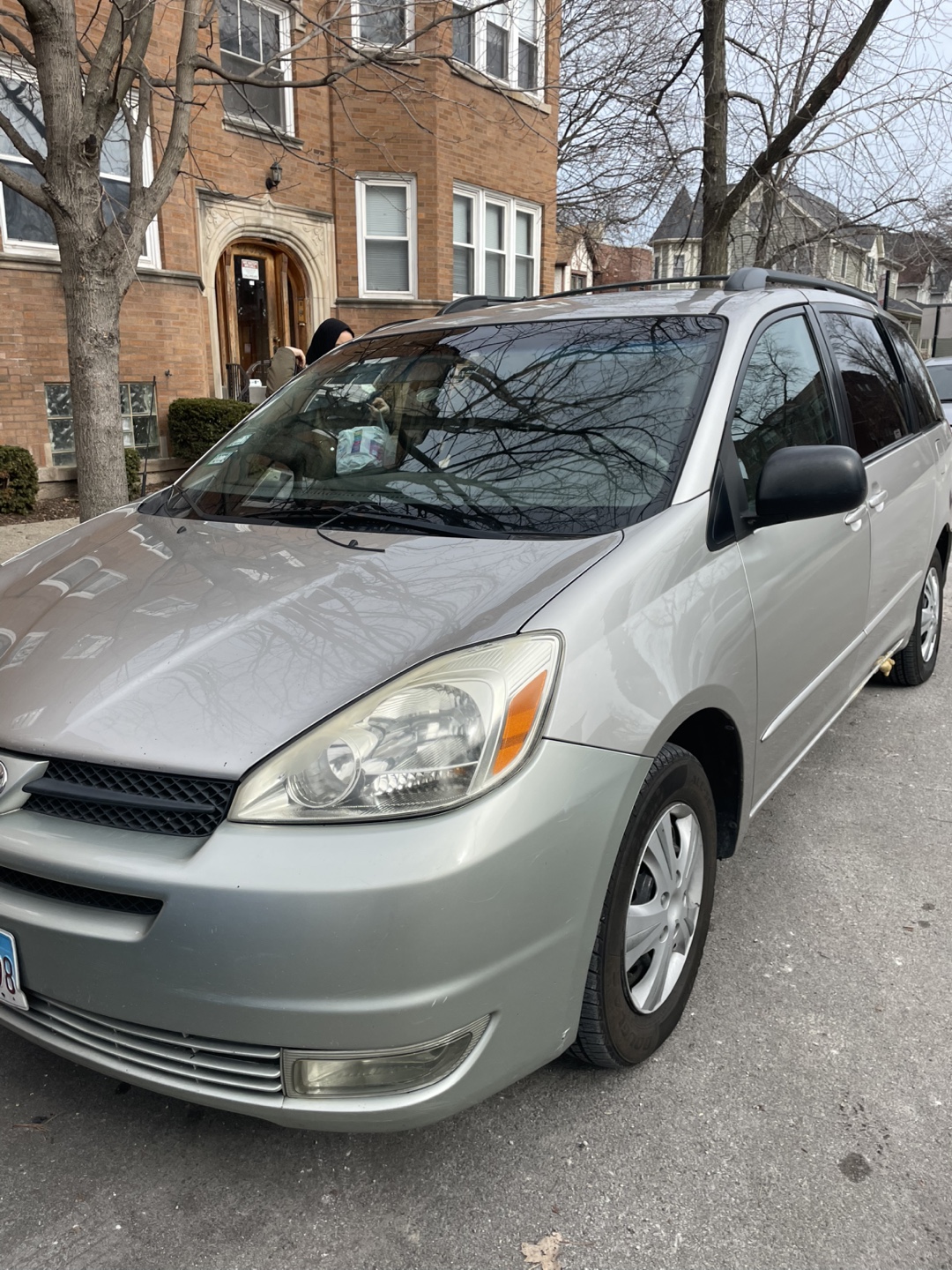 2005 Toyota Sienna LE Minivan - photo 4