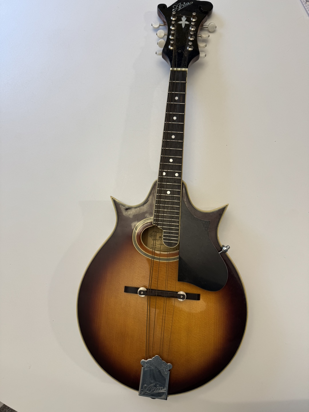 Mandolin AriaAM 300 BS