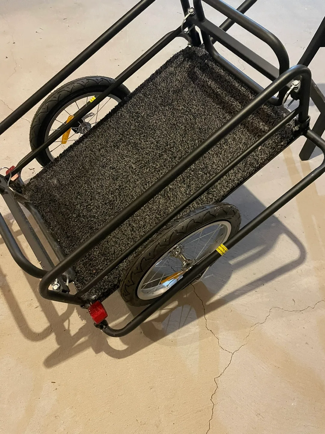Black Bike Trailer - Cargo Carrier image indicator(3)
