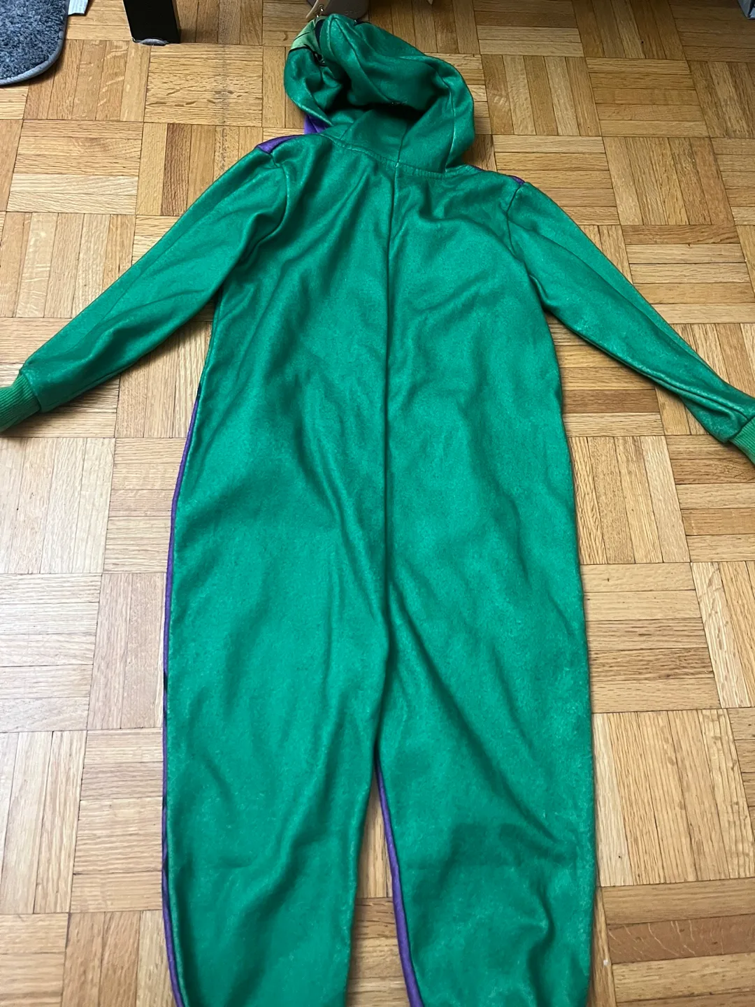 Marvel Hulk Zip-Up Onesie image indicator(3)