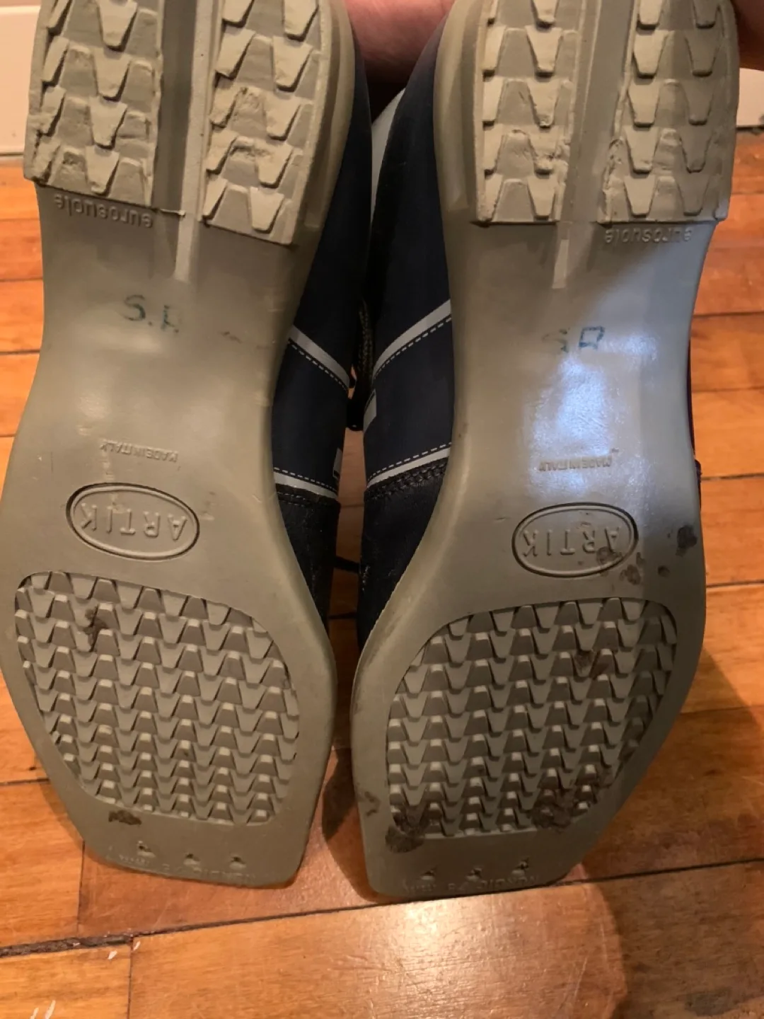 3 pin cross country ski boots size 9 image indicator(6)