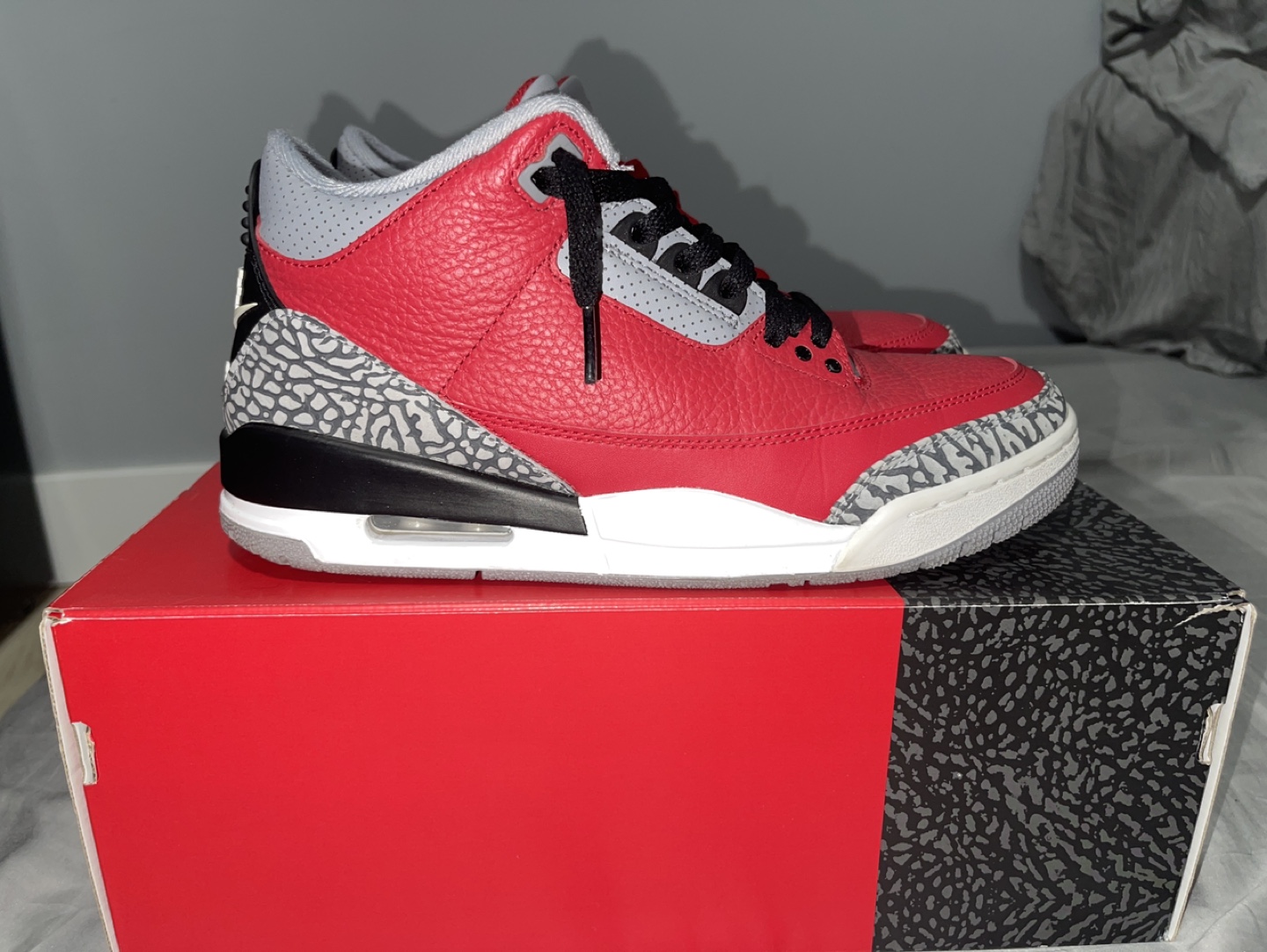 Air Jordan 3 Retro SE fire red cement grey Men's Shoes Size 8.5 - photo 3