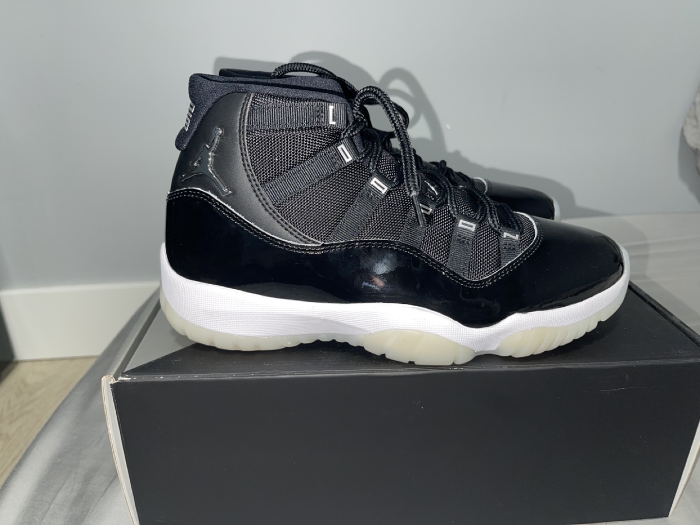 Air Jordan 11 Retro Black/Multi-Color Size 8.5 men’s - photo 3