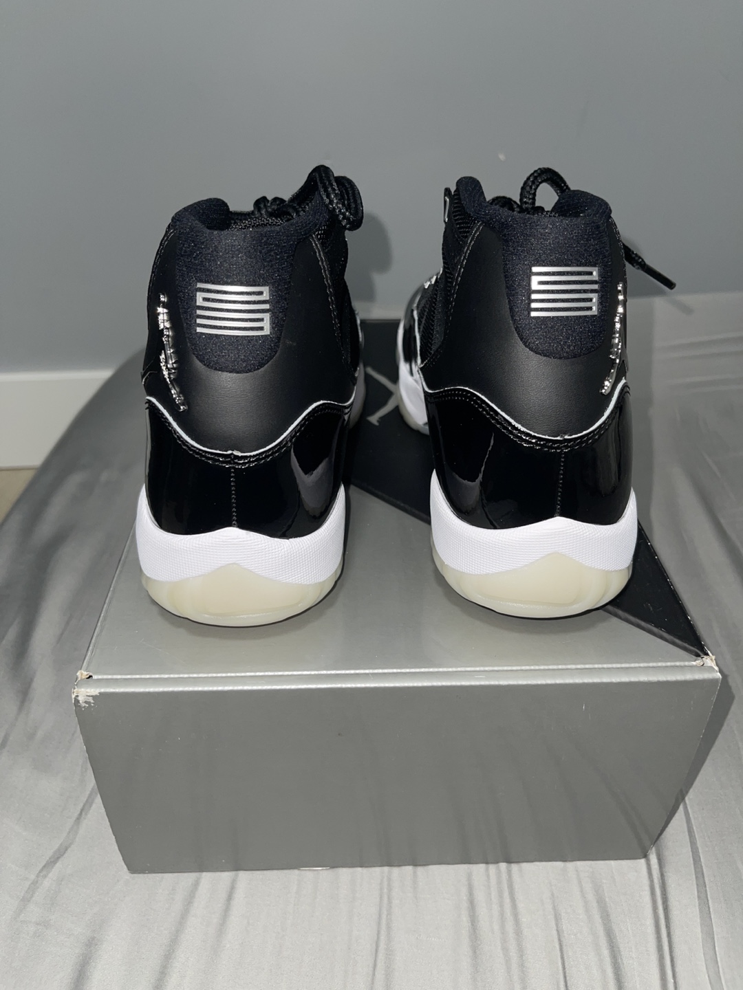 Air Jordan 11 Retro Black/Multi-Color Size 8.5 men’s - photo 4
