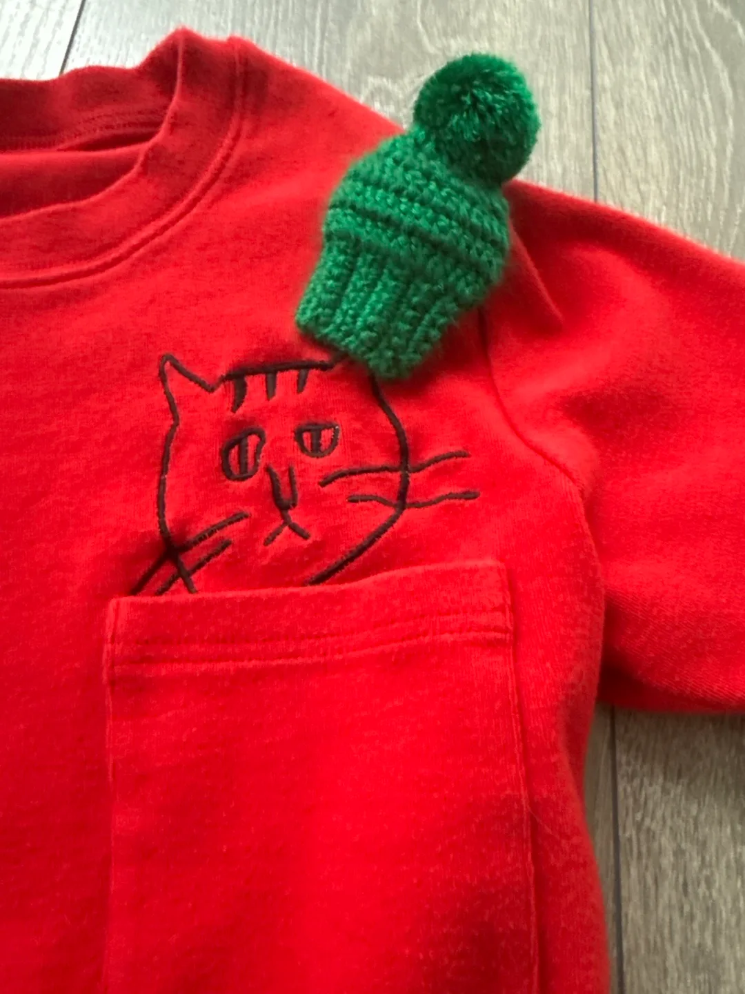Red Cat Pocket T-Shirt image indicator(2)