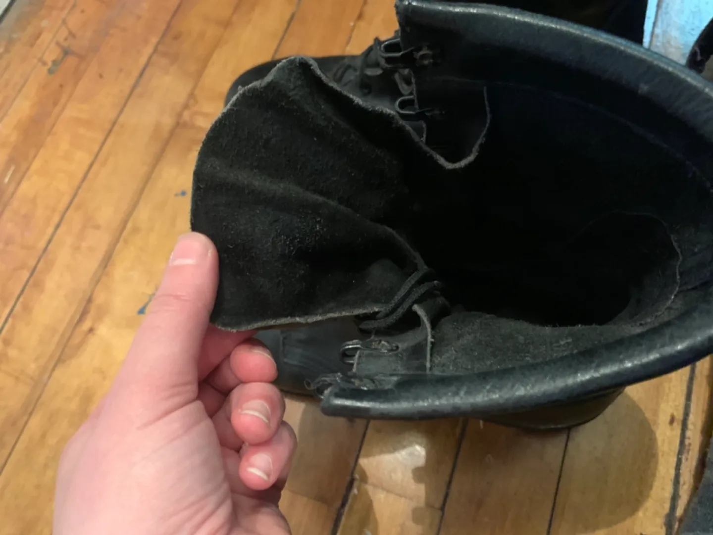 80s genuine leather combat boots *see below image indicator(6)