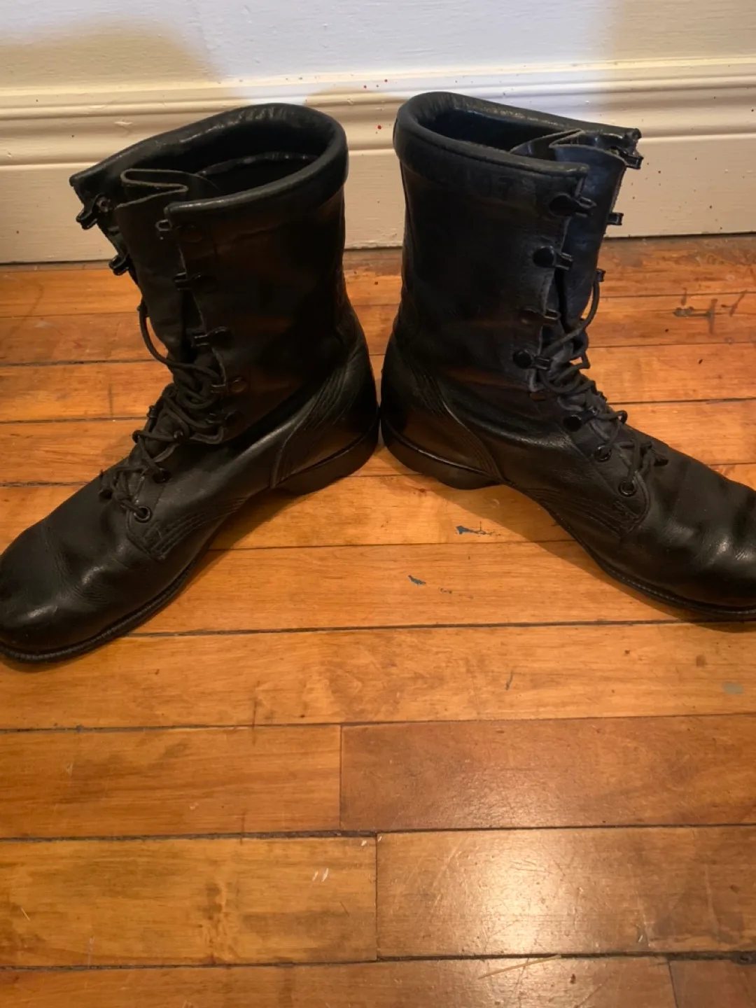 80s genuine leather combat boots *see below image indicator(3)