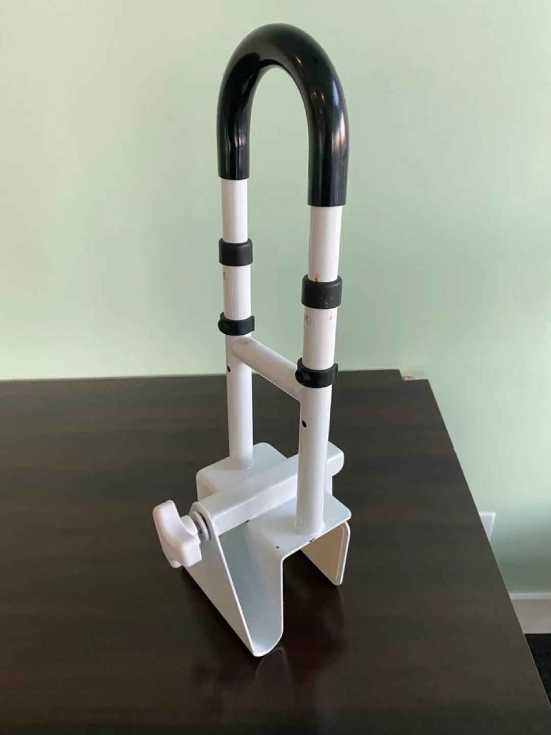 Drive Medical Adjustable Bathtub Grab Bar image indicator(2)