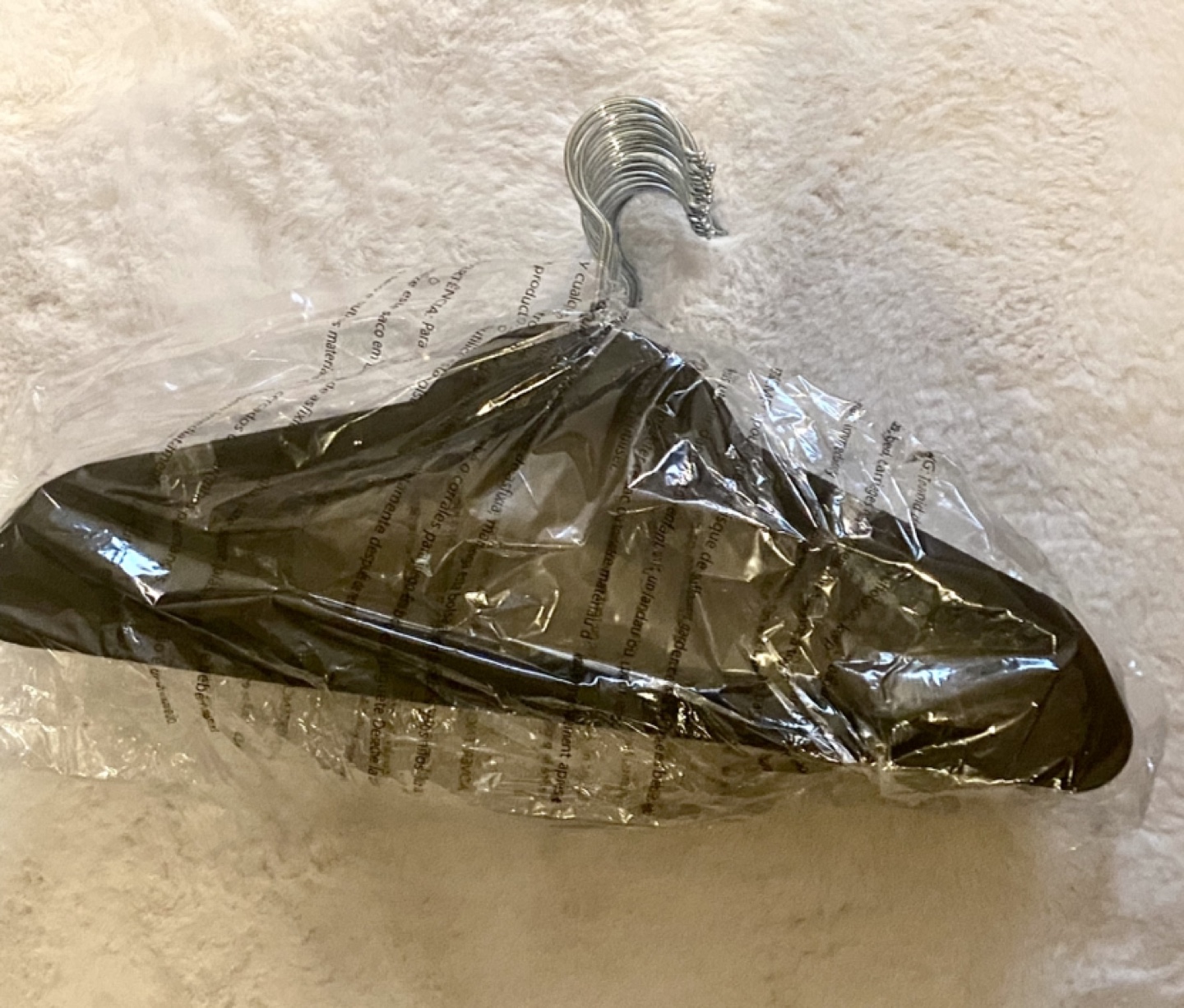 25ct Black Velvet Hangers