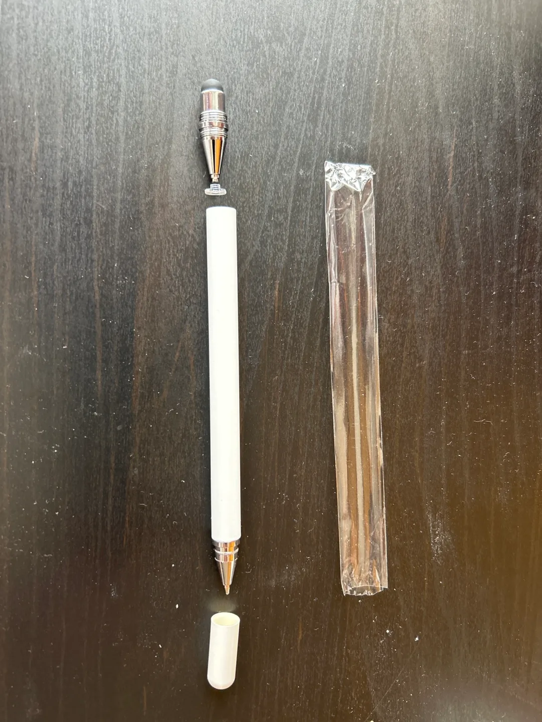 3-in-1 Stylus Touch Pen - White image indicator(2)