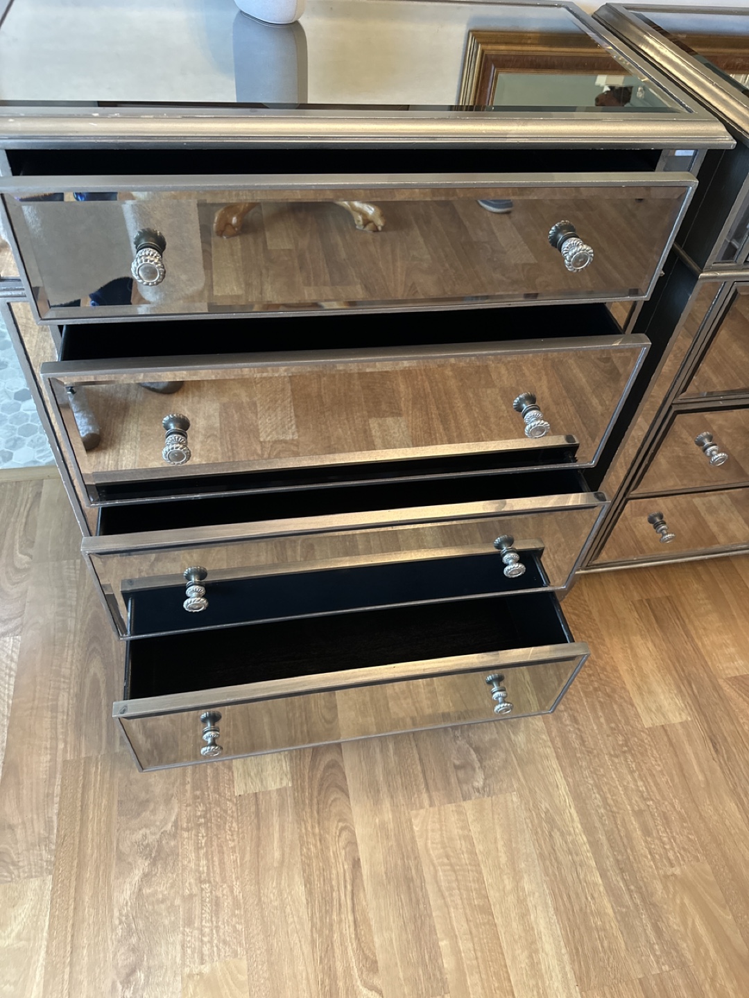 Pair of Mirrored Chests of Drawers - photo 4