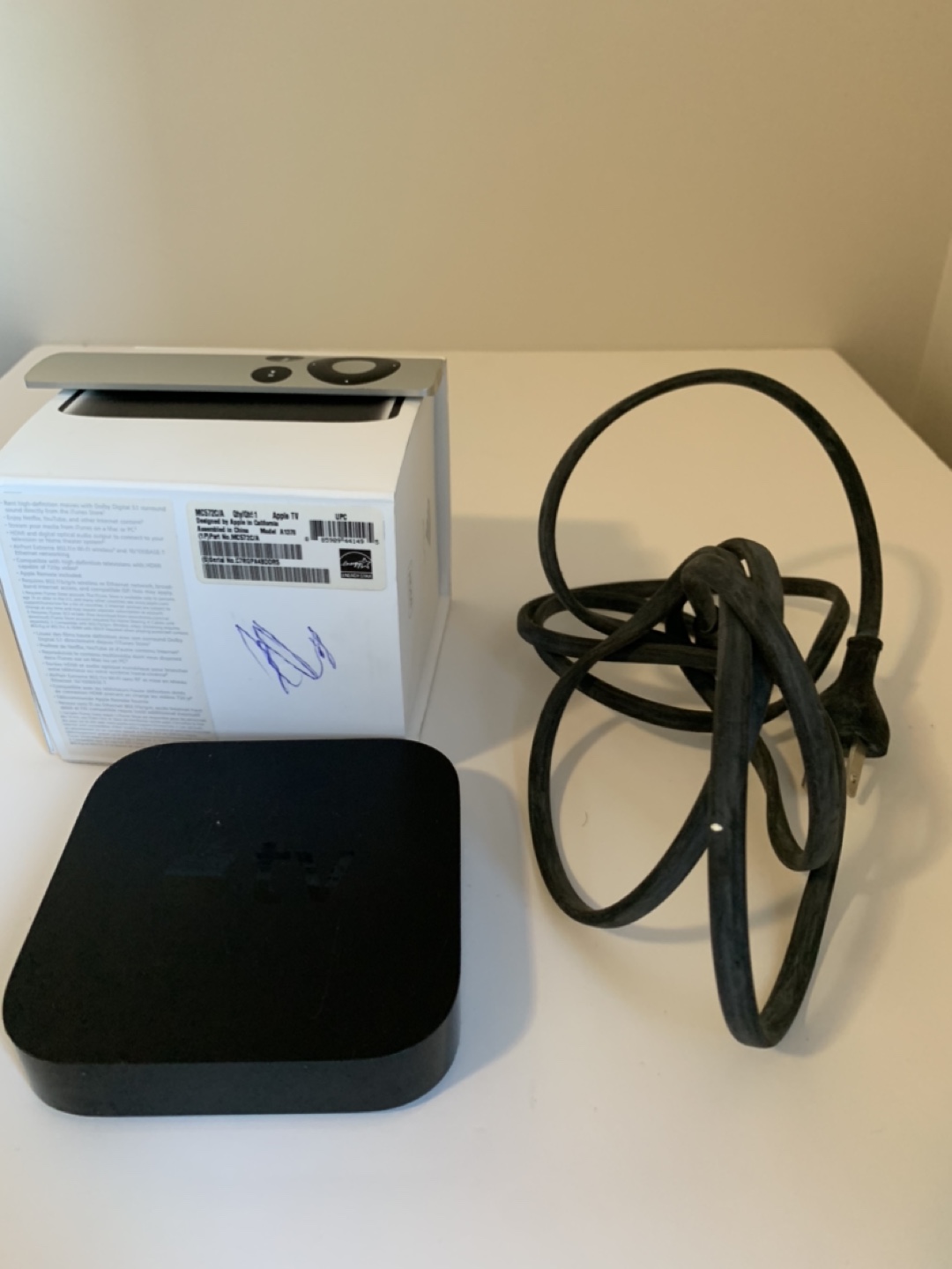 Apple TV 2nd Generation with Remote and Power Cable