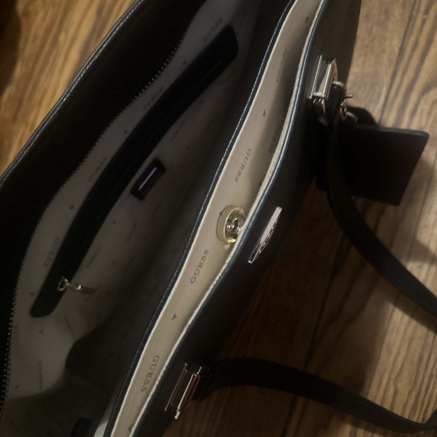 GUESS Black Tote Bag - photo 4