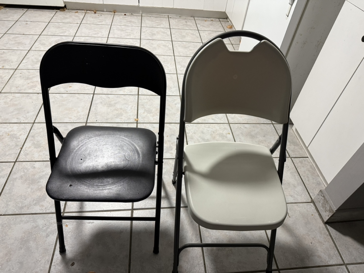 Pair of Folding Chairs - Black and Off-White