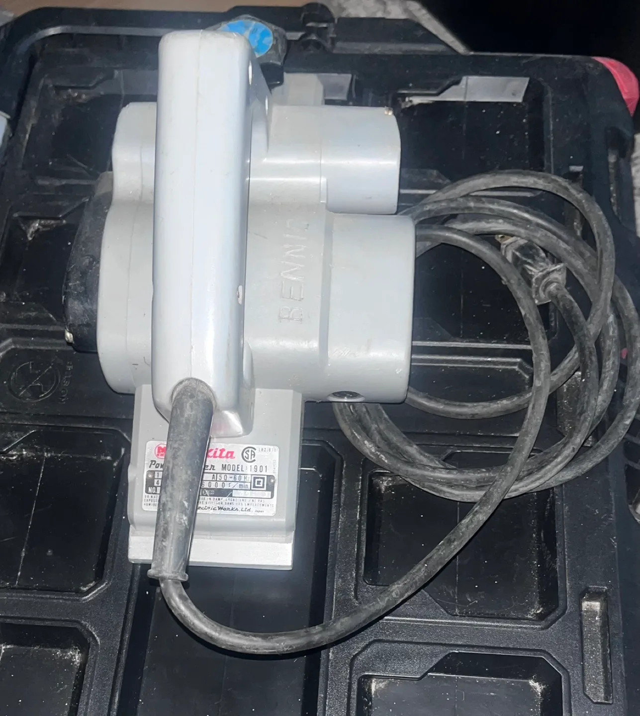 Makita 1901 Power Planer image indicator(2)