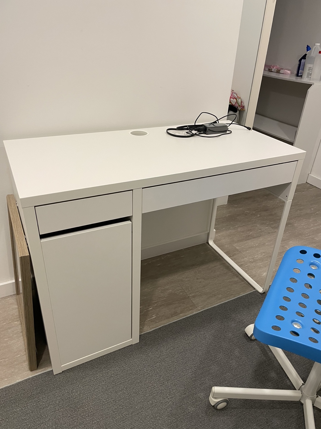 IKEA MICKE Desk - White
