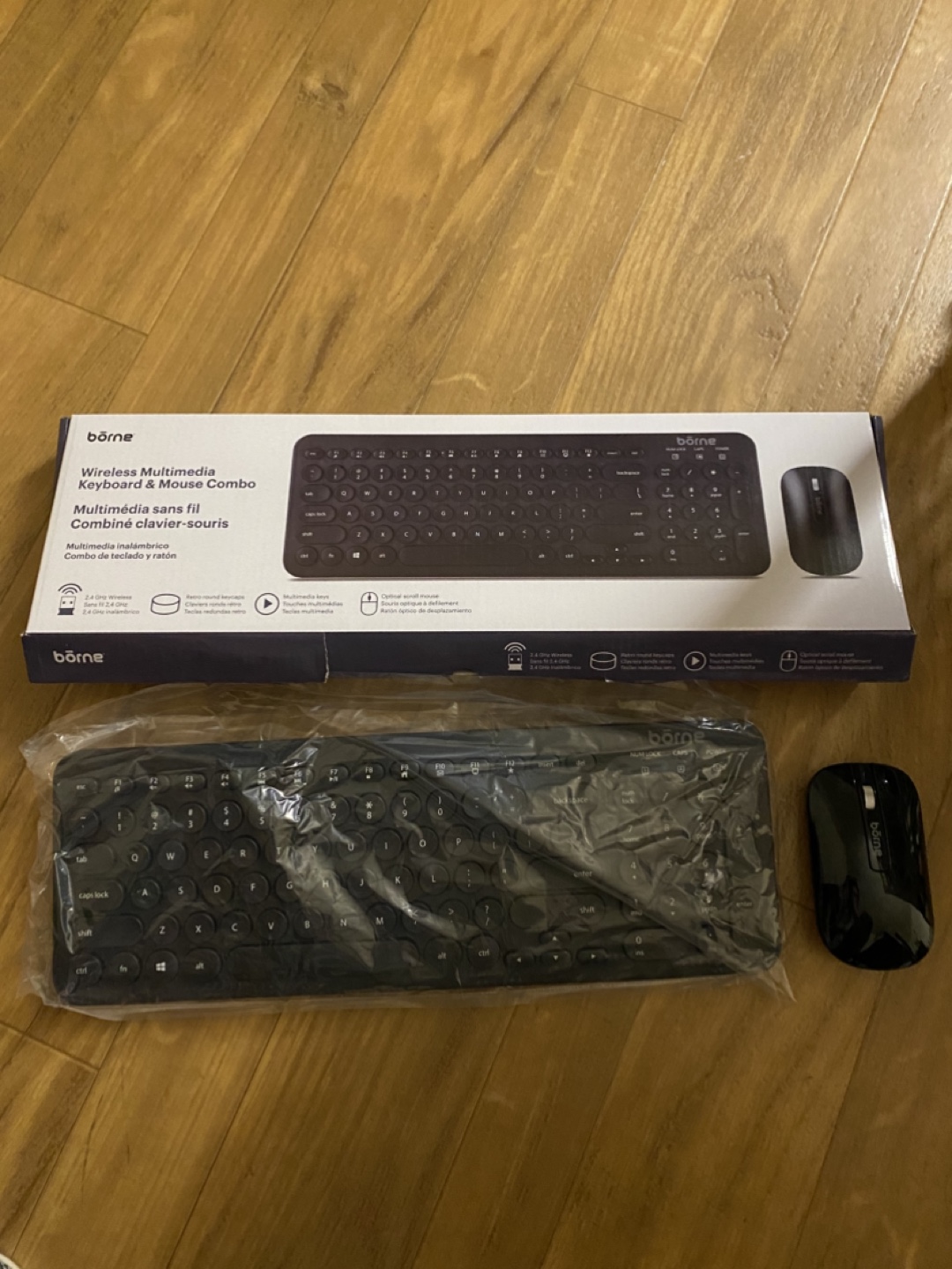 Borne Wireless Multimedia Keyboard and Mouse Combo