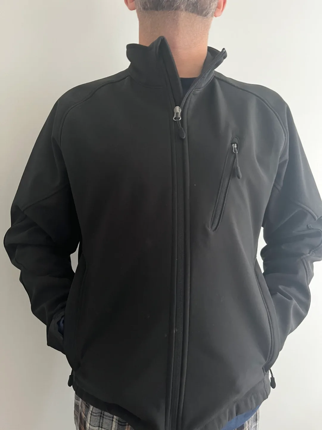 Men's Black Softshell Jacket image indicator(2)