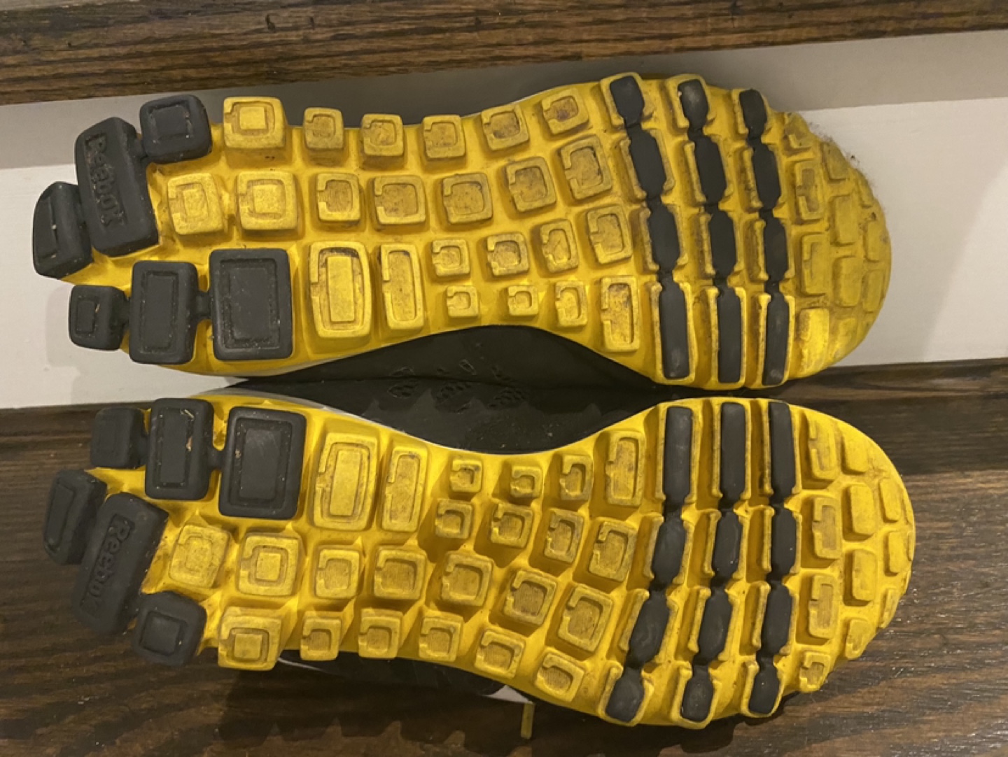 Reebok Running Shoes - Size 7 - photo 3