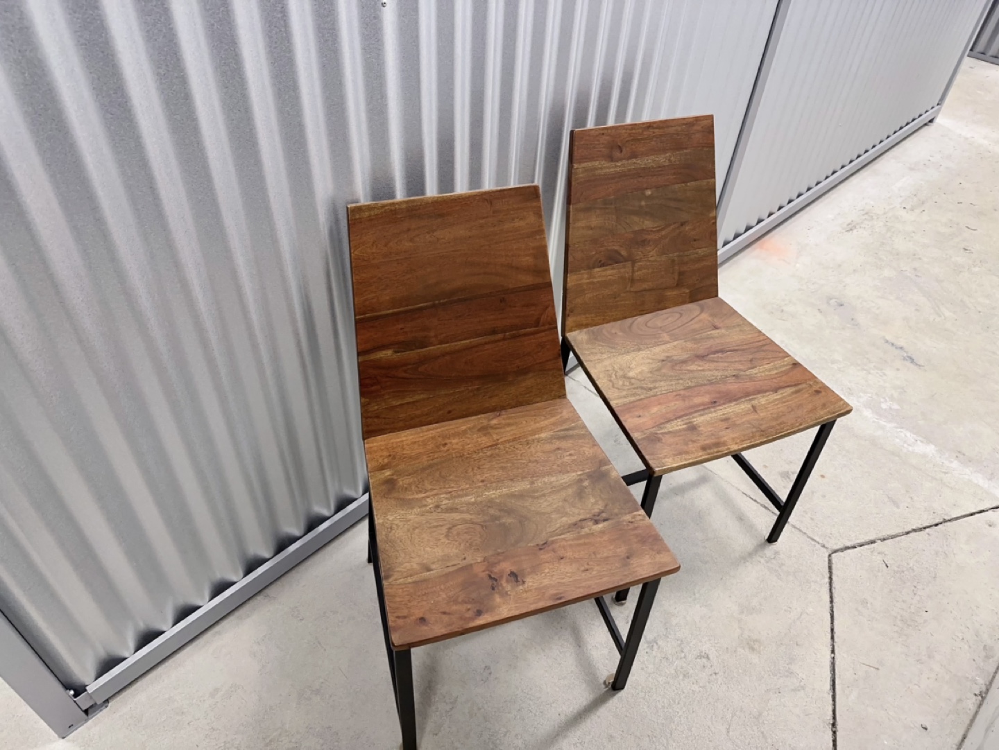 Pair of Mid-Century Modern Dining Chairs - photo 2