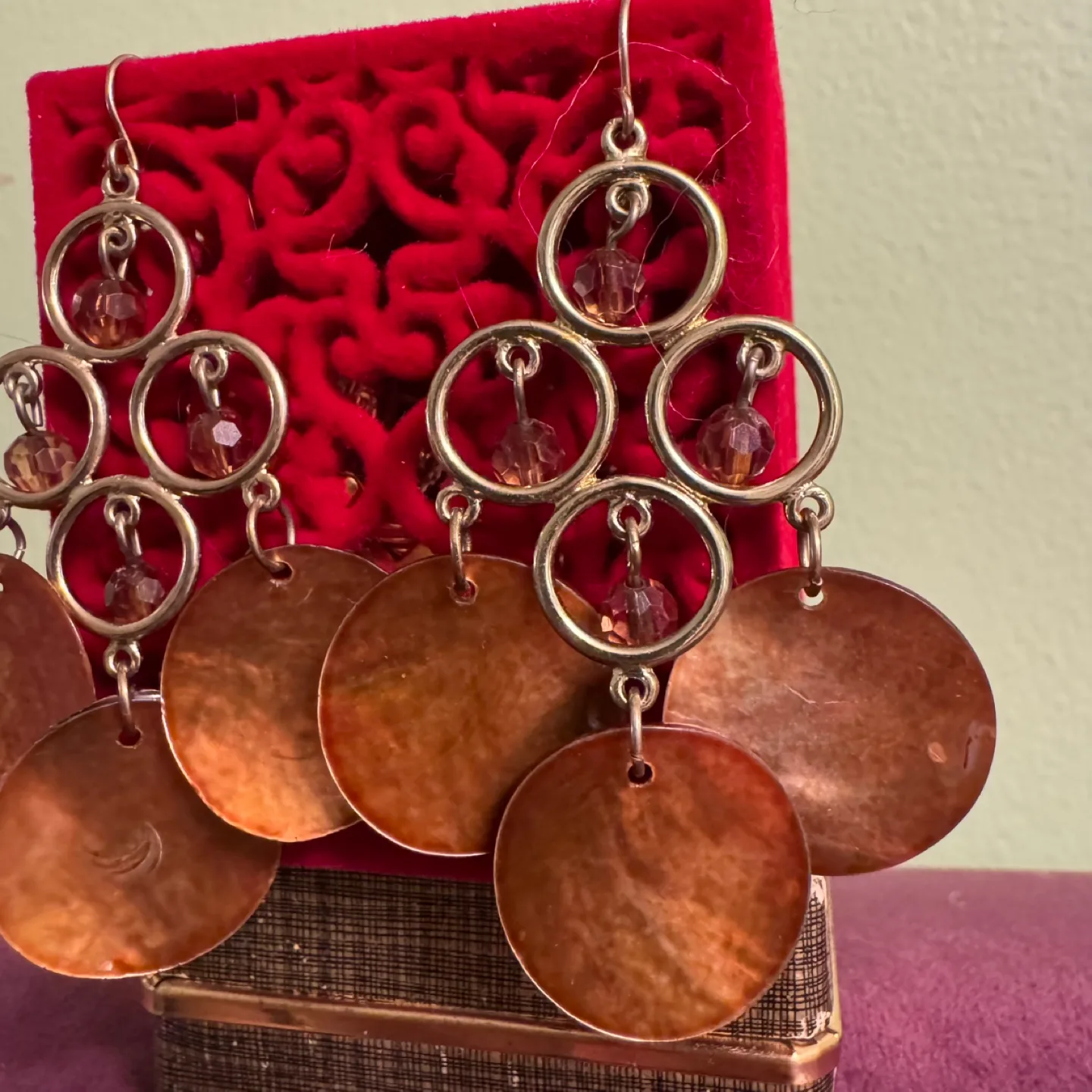 Vintage Polished Shell Dangle Earrings (Pierced, Fish Hook) image indicator(4)