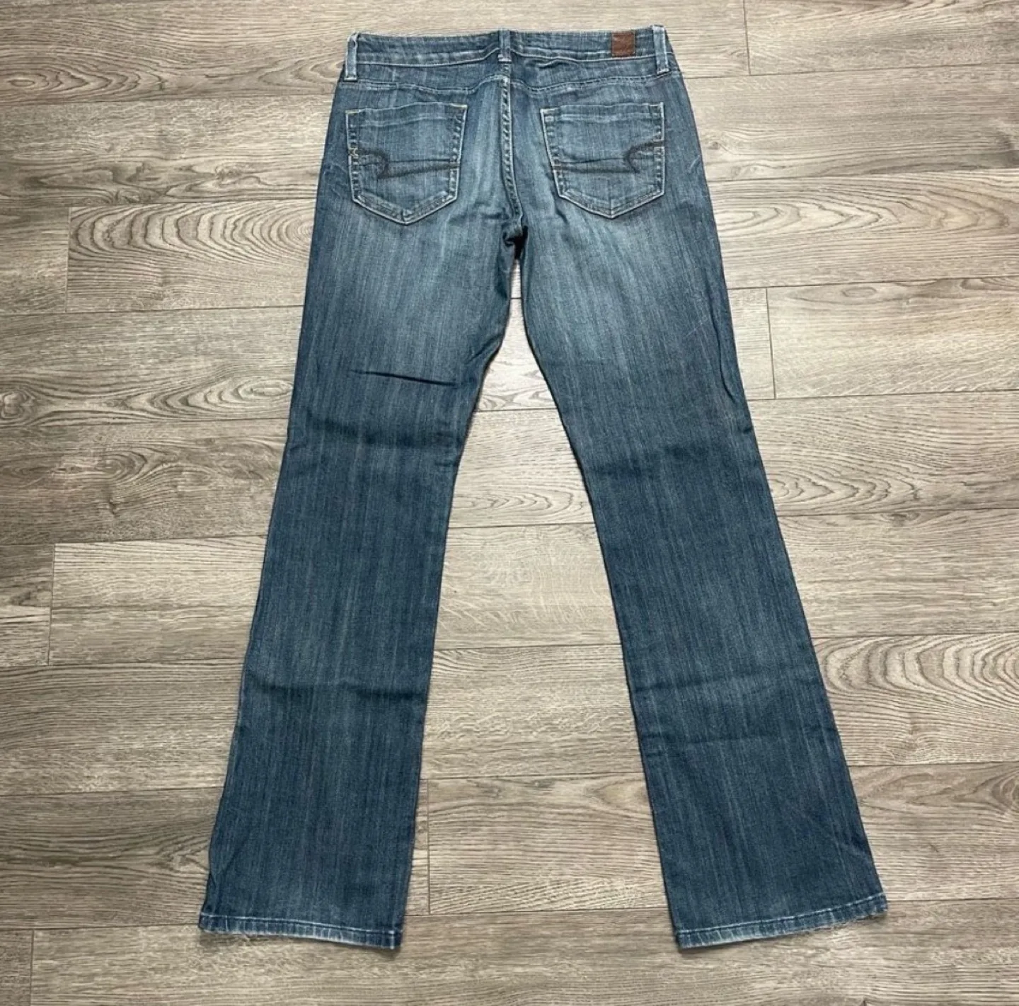Y2K low rise bootcut jeans image indicator(3)