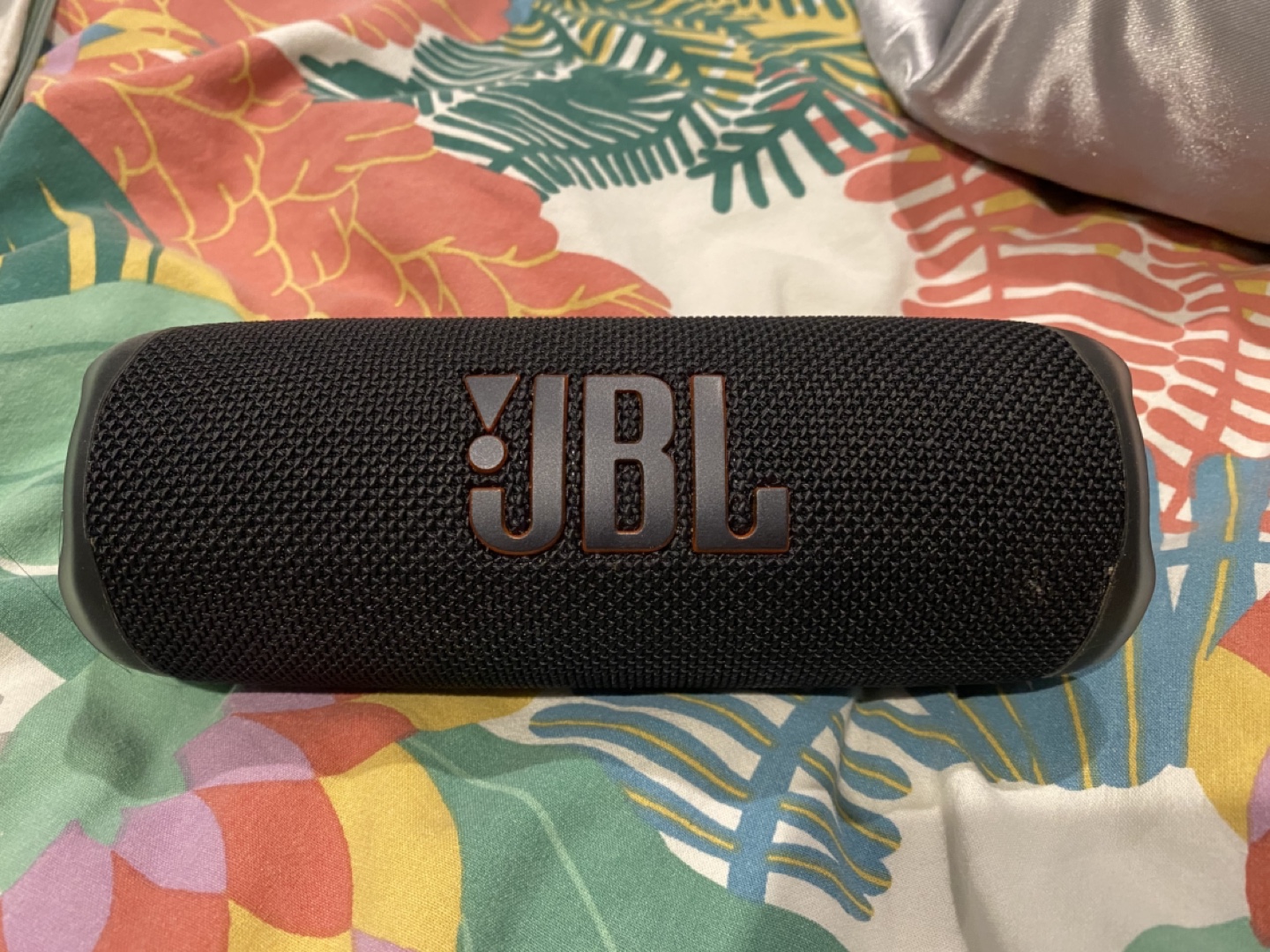 JBL Flip 6 Portable Bluetooth Speaker