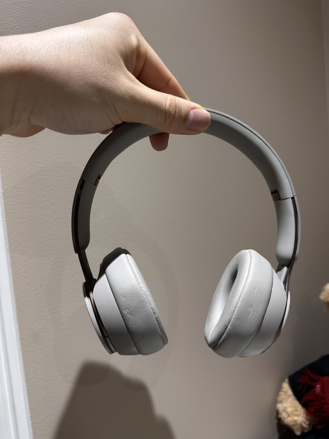 Beats Solo Pro Wireless Headphones - Light Grey