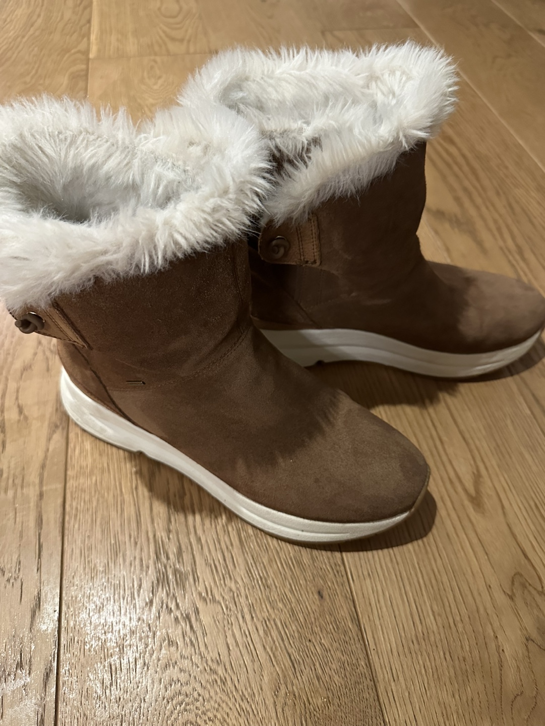Brown Suede Winter Boots with Faux Fur - photo 3