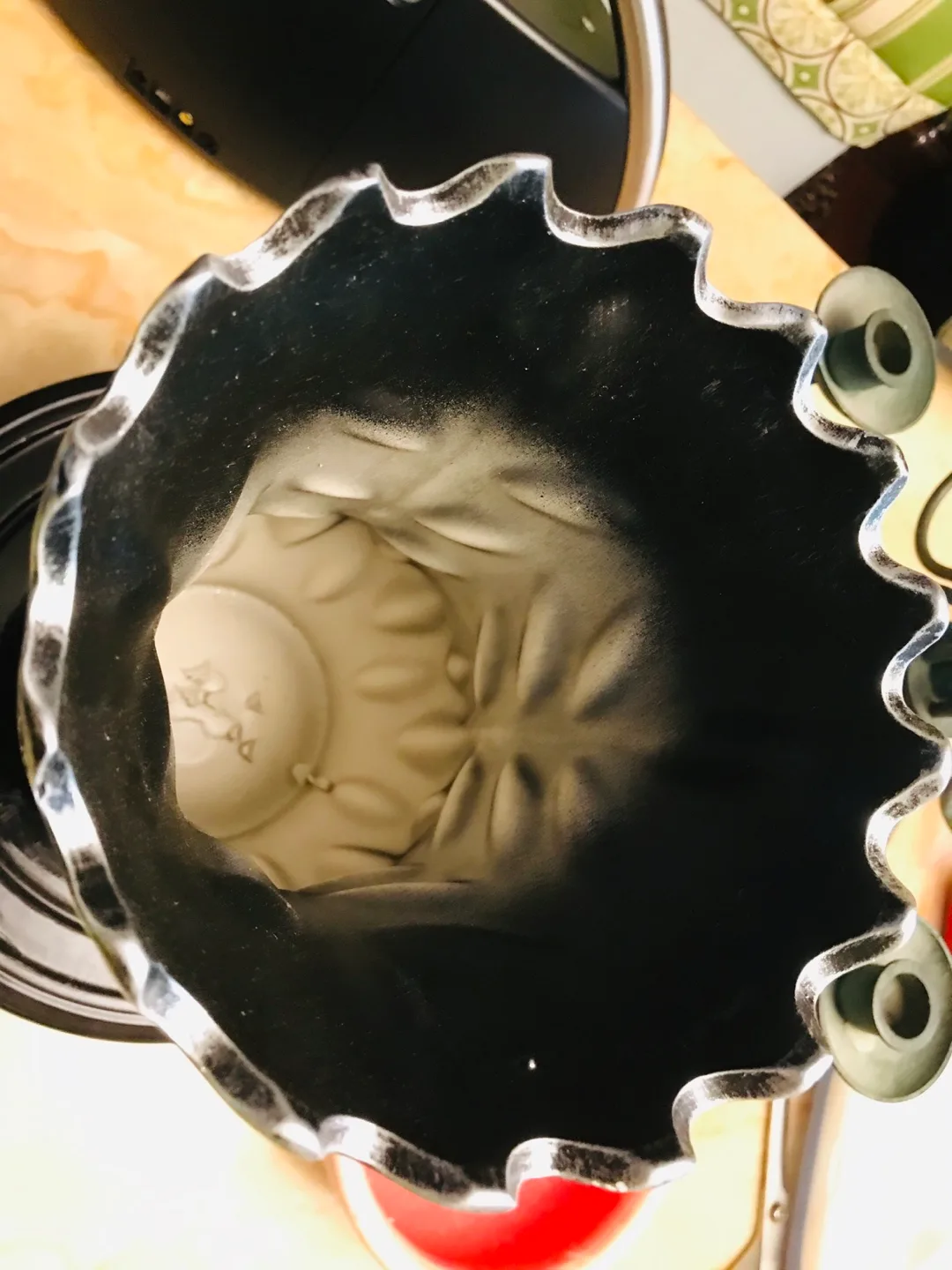 Elegant Decorative Vase, Black and Silver image indicator(2)