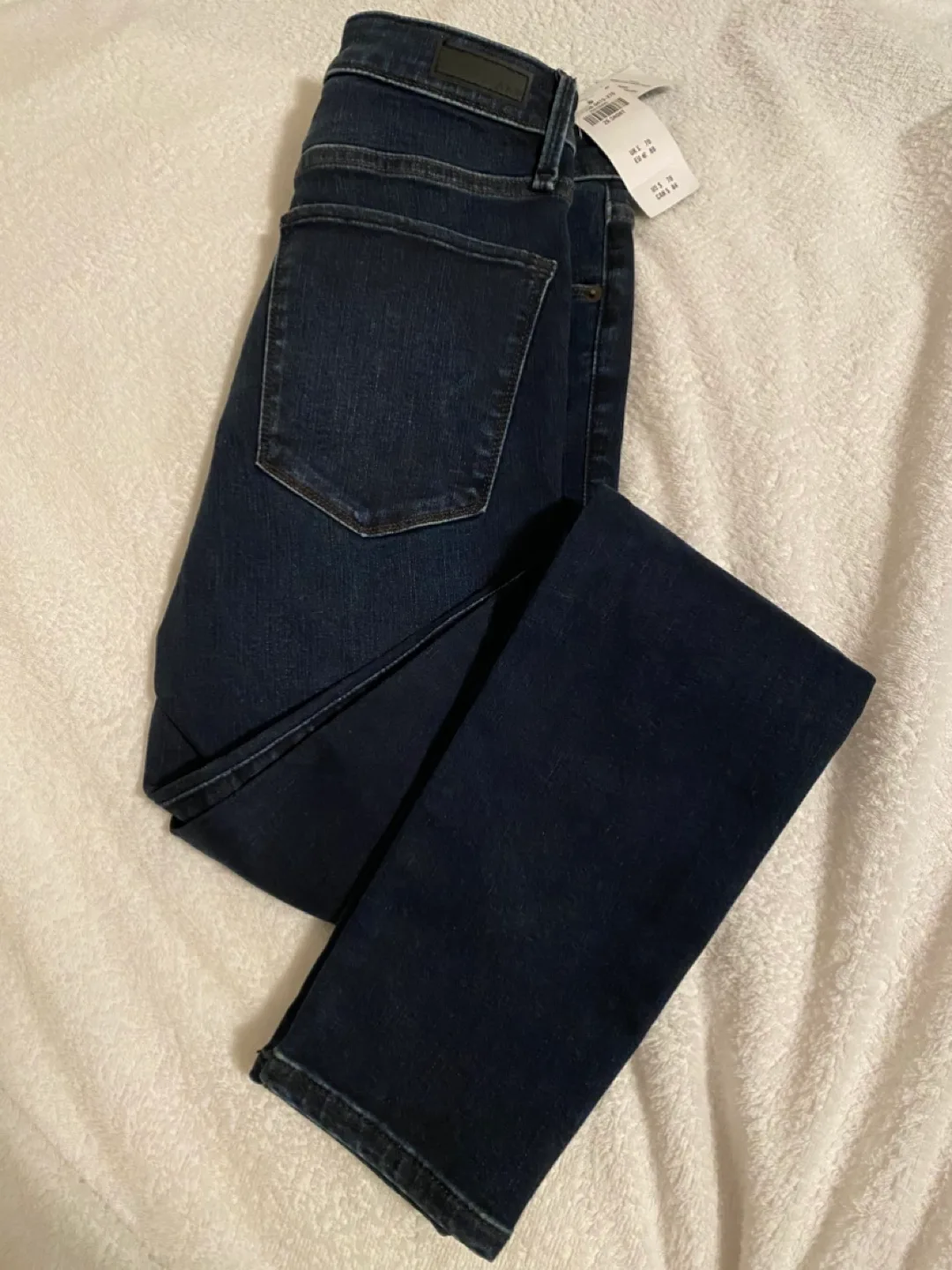 Abercrombie & Fitch -Simone High Rise Skinny Jeans image indicator(2)