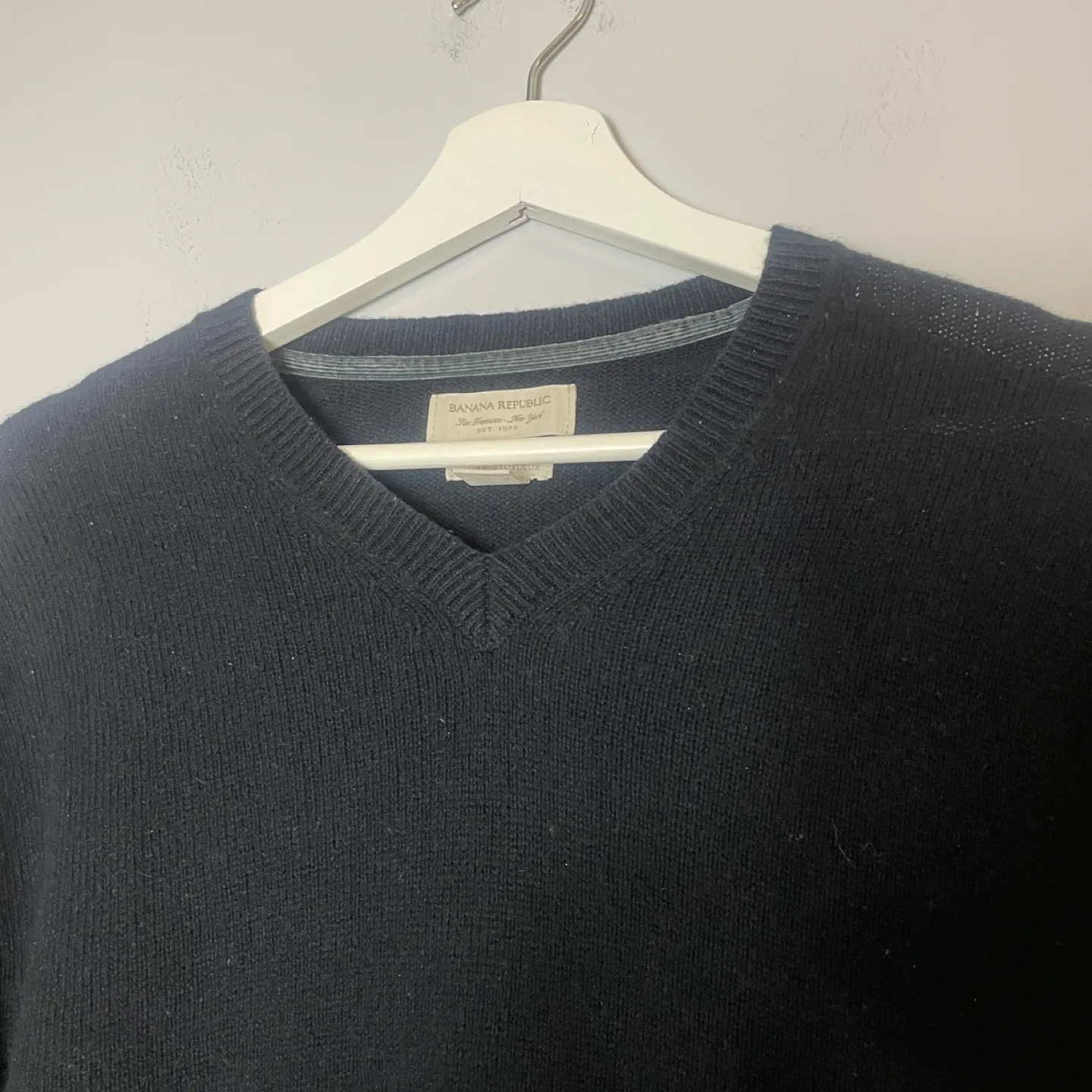 Banana Republic Black V-Neck Cotton Cashmere Blend Sweater image indicator(3)