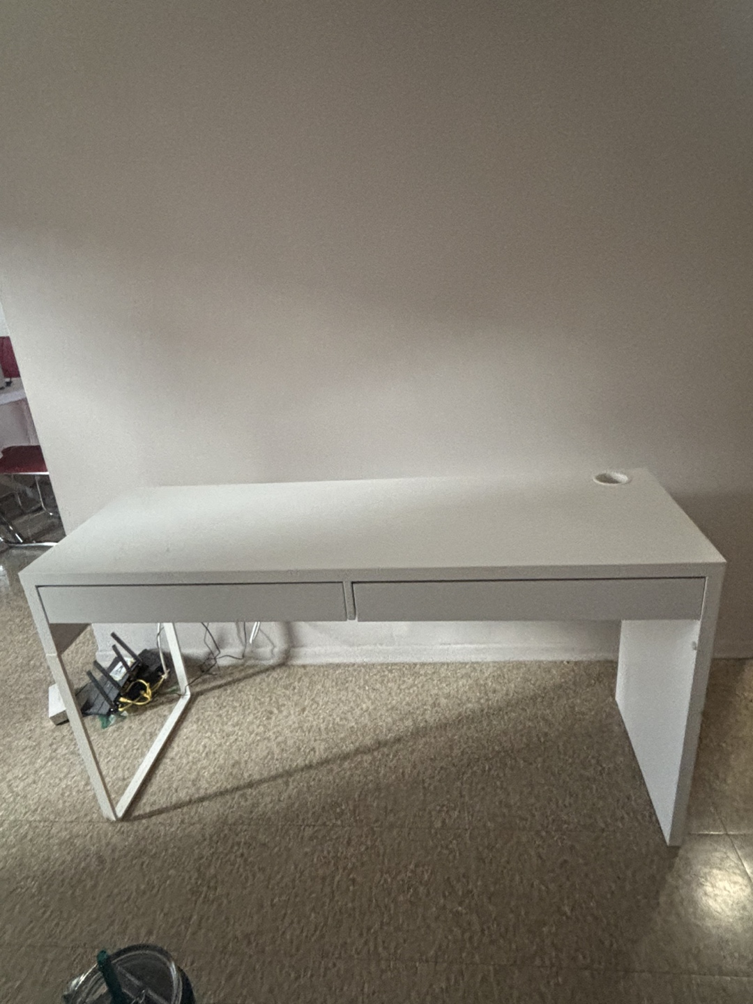 White Desk with Two Drawers - photo 4