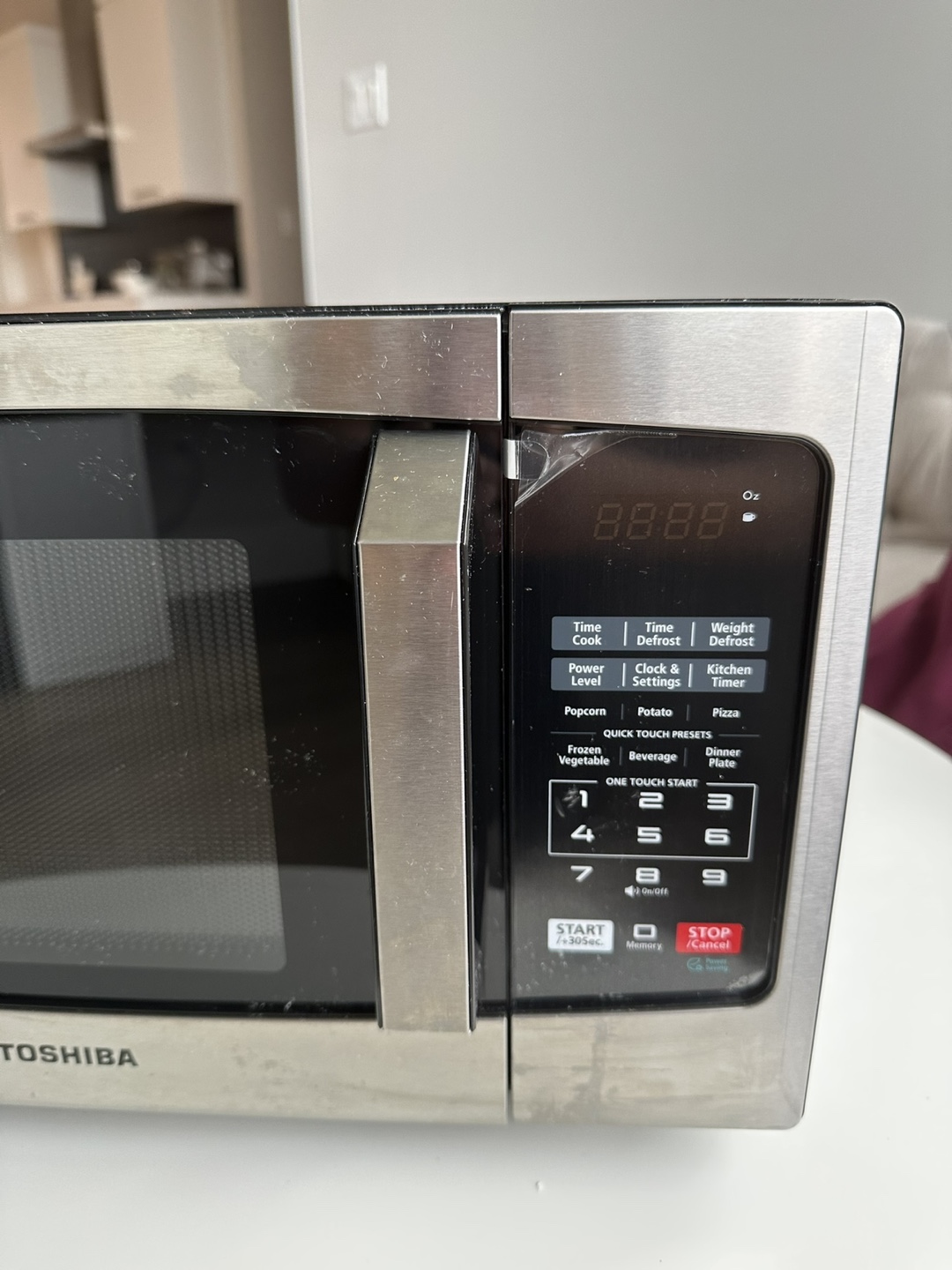 Toshiba Microwave - basically New - photo 2