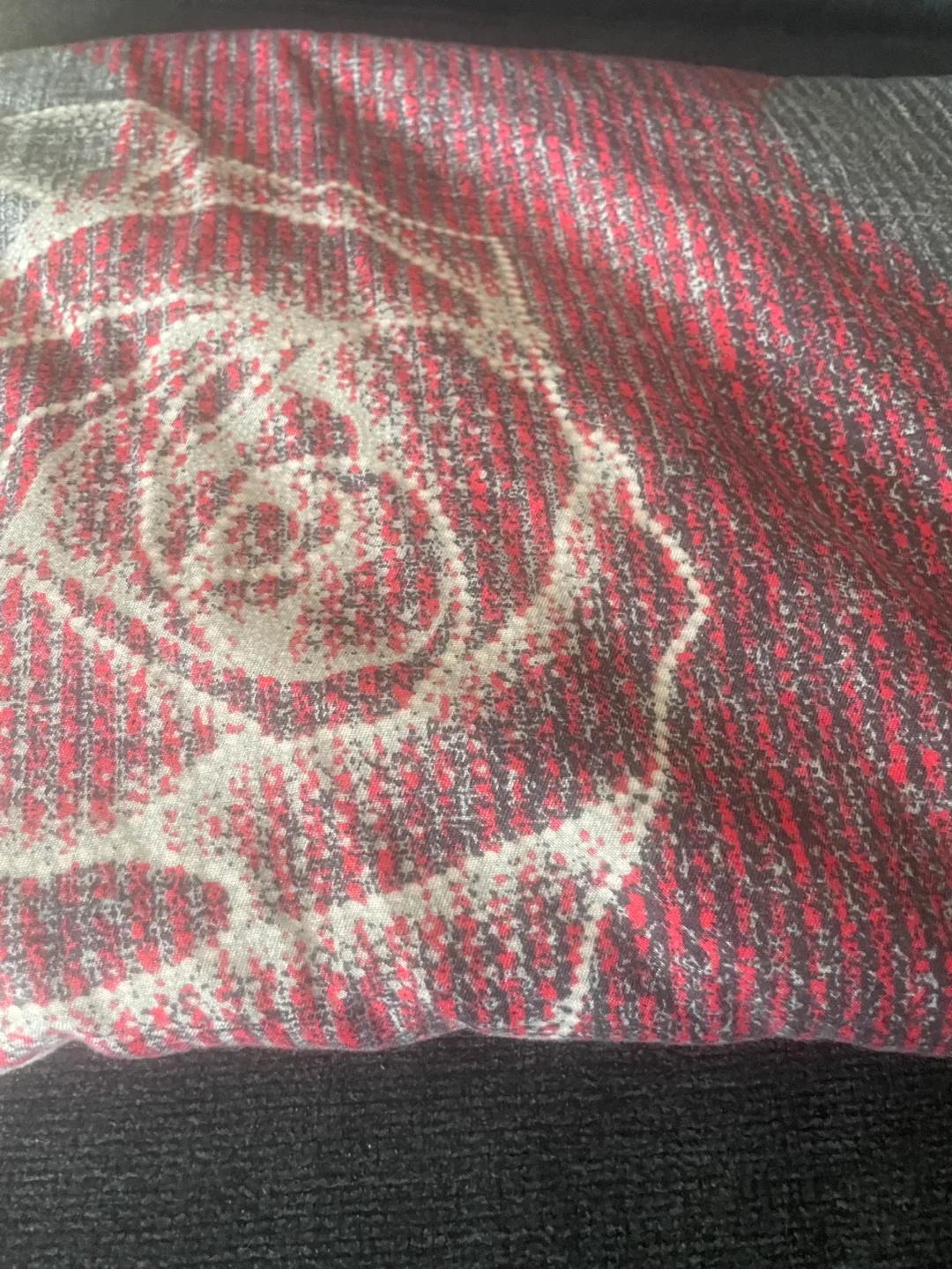 Red and Grey Knit Throw bedsheet image indicator(2)