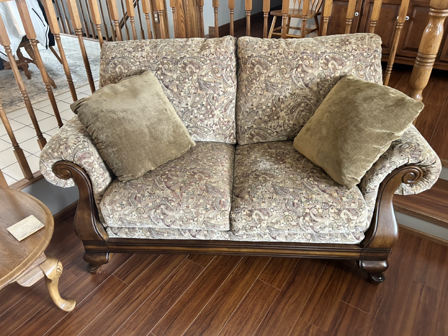 Matching Sofa, Loveseat, and Ottoman Set - photo 2