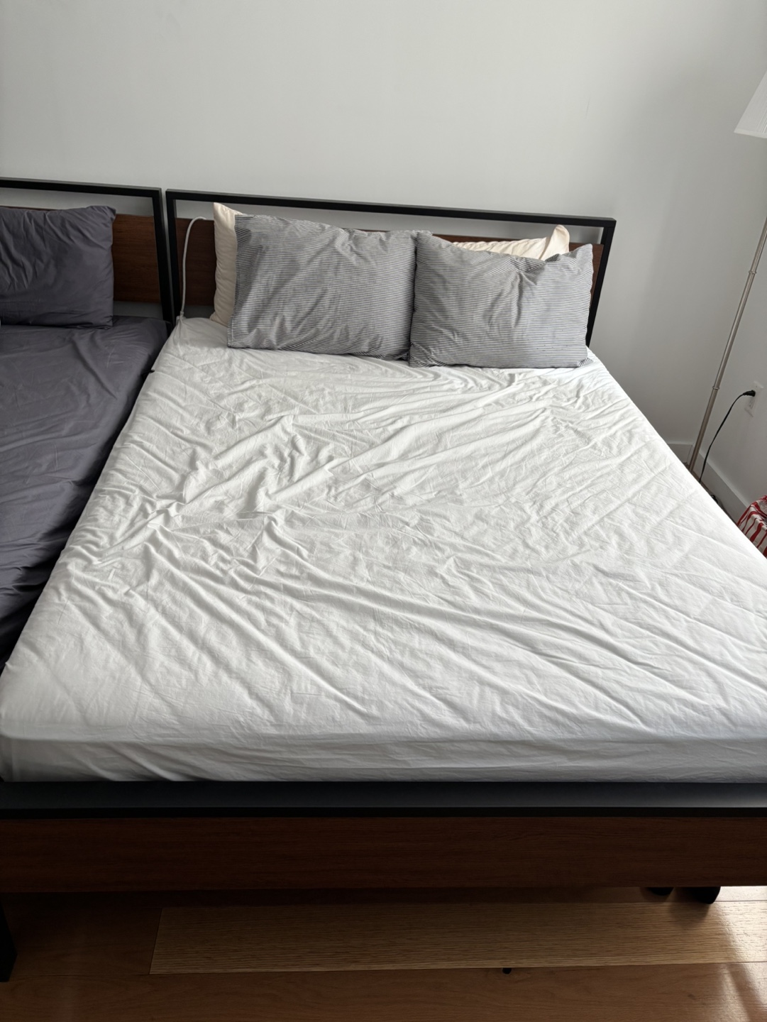 Queen bed frame with Linenspa Hybrid mattress - photo 2