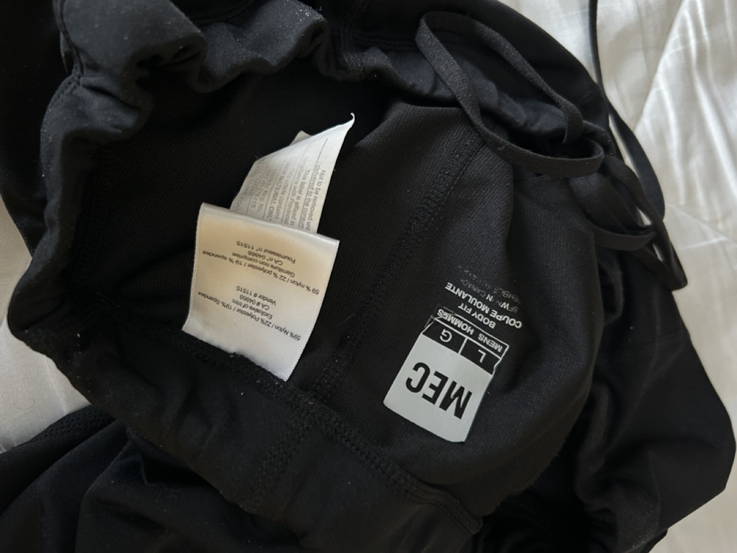 MEC - Men’s Sz.Large Biking shorts - black like new - photo 2