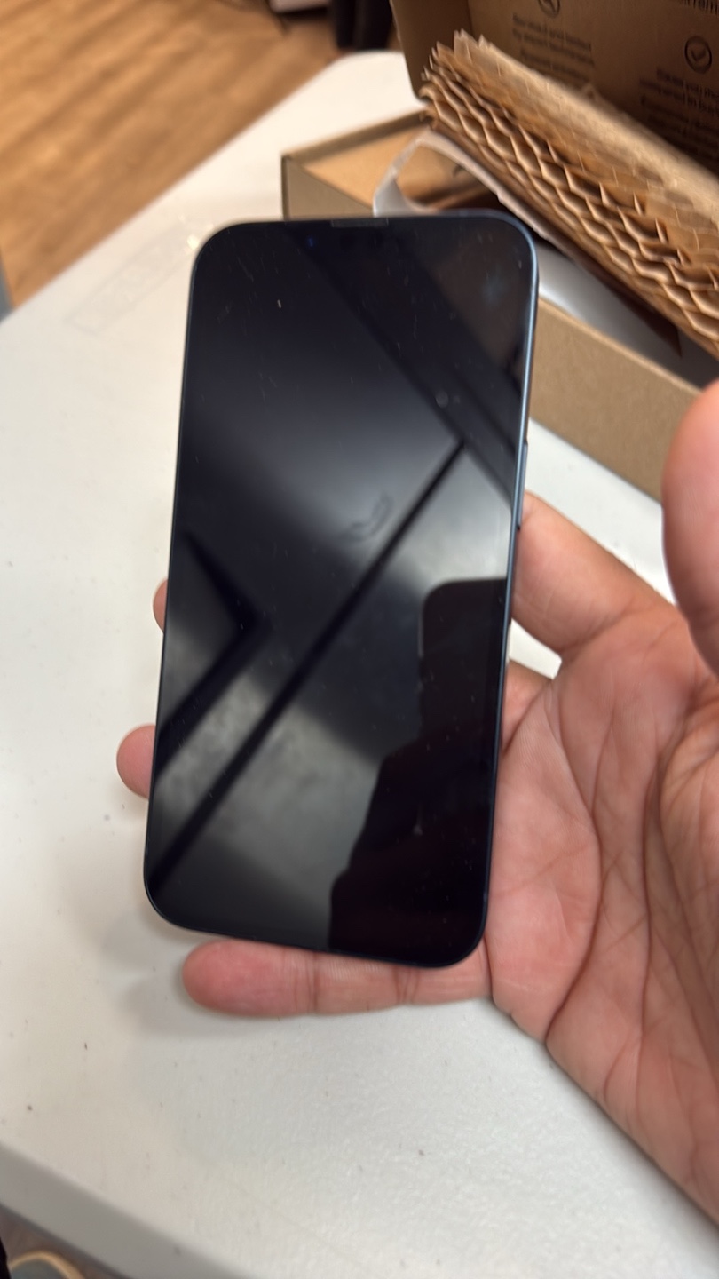 iPhone 13 Midnight 128GB - photo 3