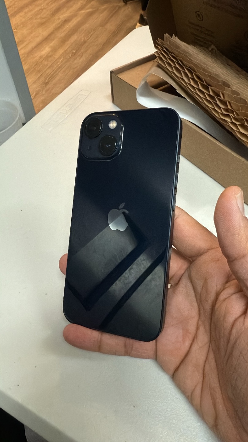 iPhone 13 Midnight 128GB - photo 4