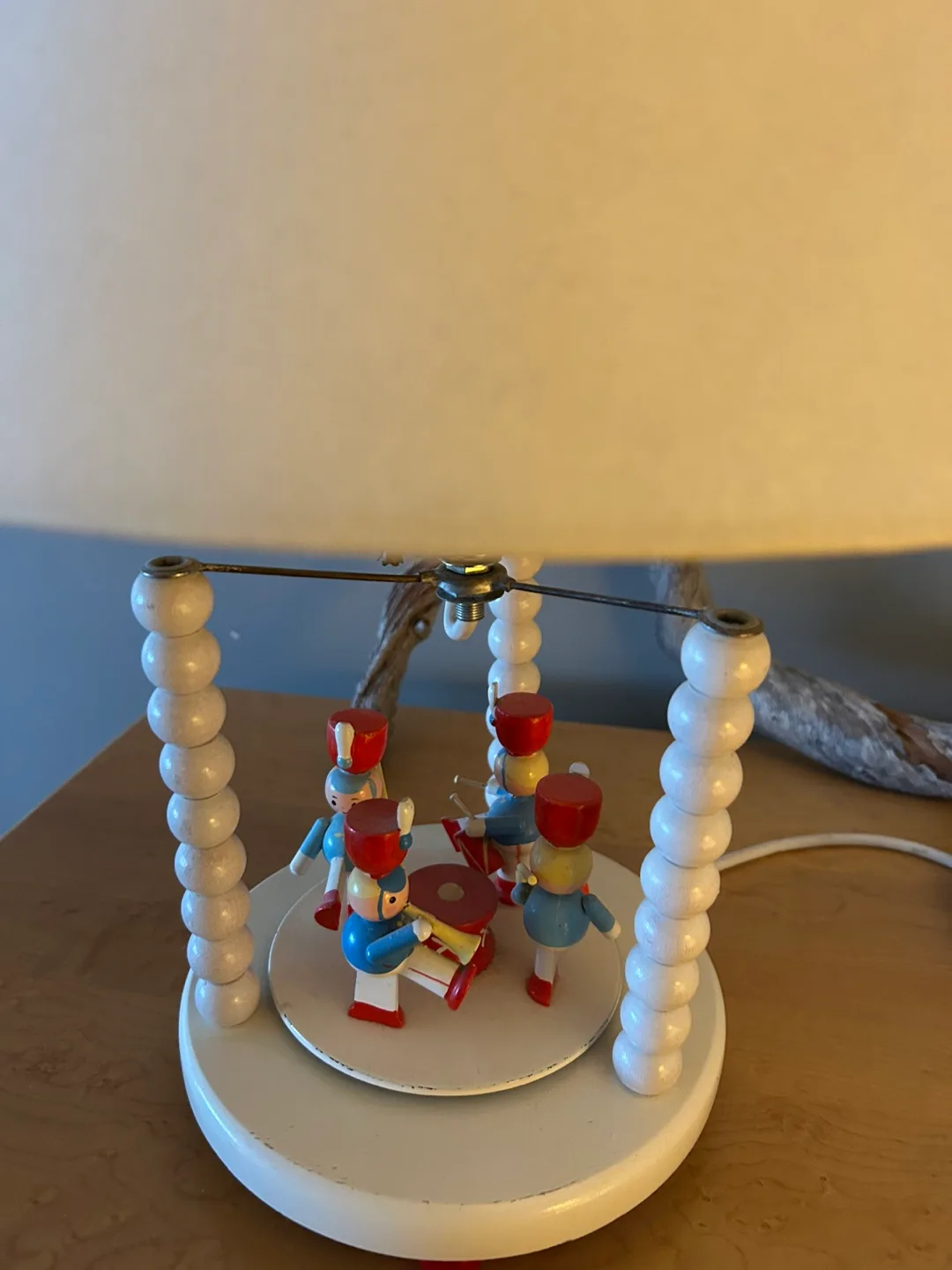 Vintage Wooden Musical Lamp with Rotating Figures image indicator(3)