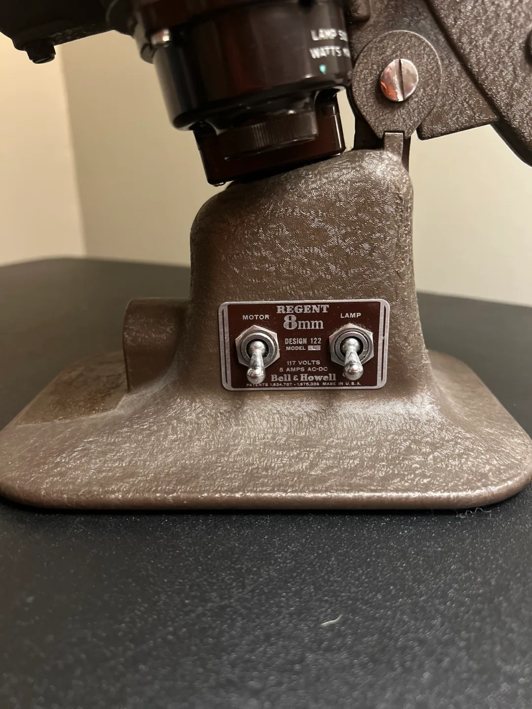 Vintage Bell & Howell Regent 8mm Film Projector - Model 122 image indicator(5)