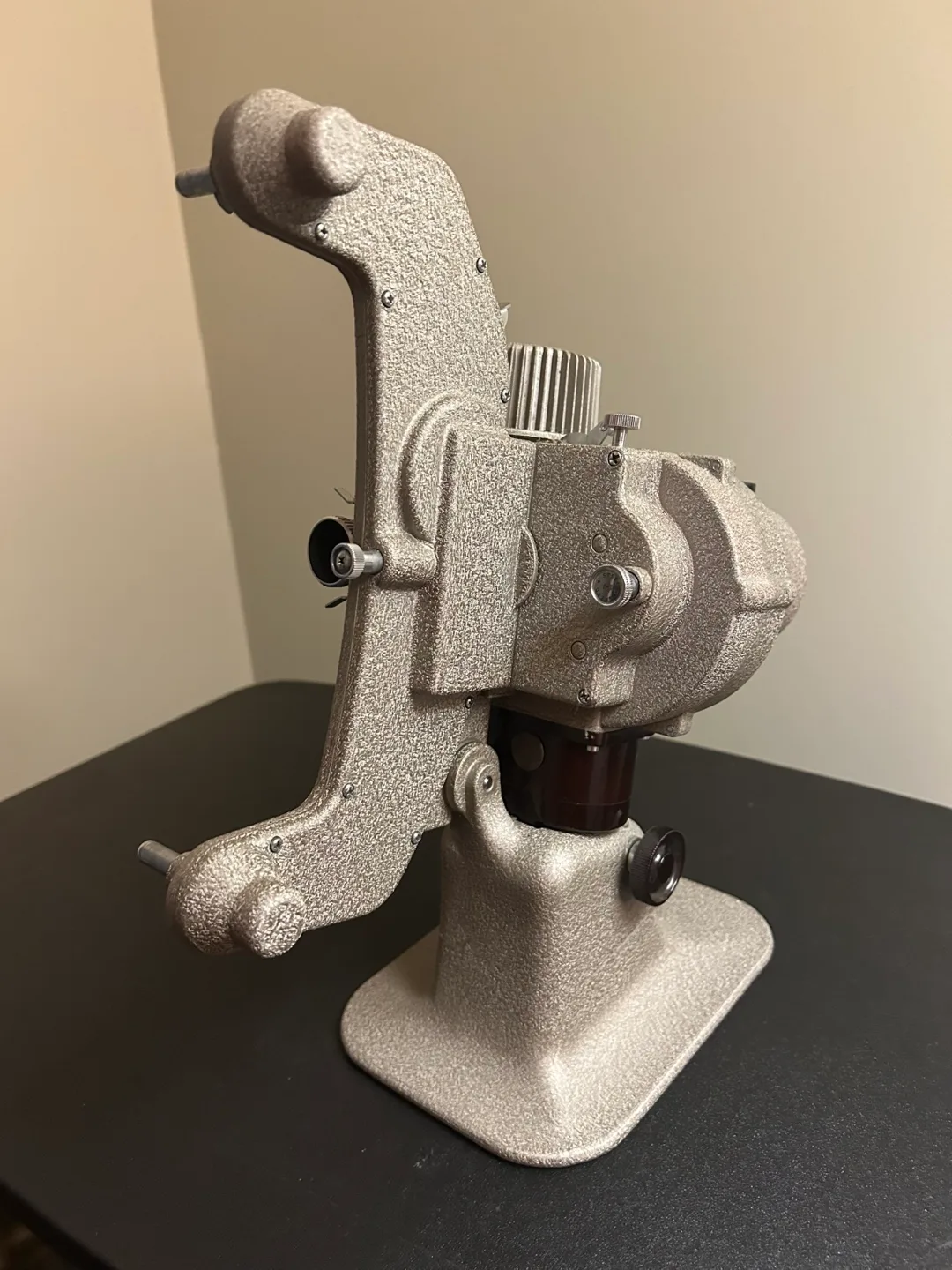 Vintage Bell & Howell 8mm Film Projector - Model 122 LR image indicator(6)