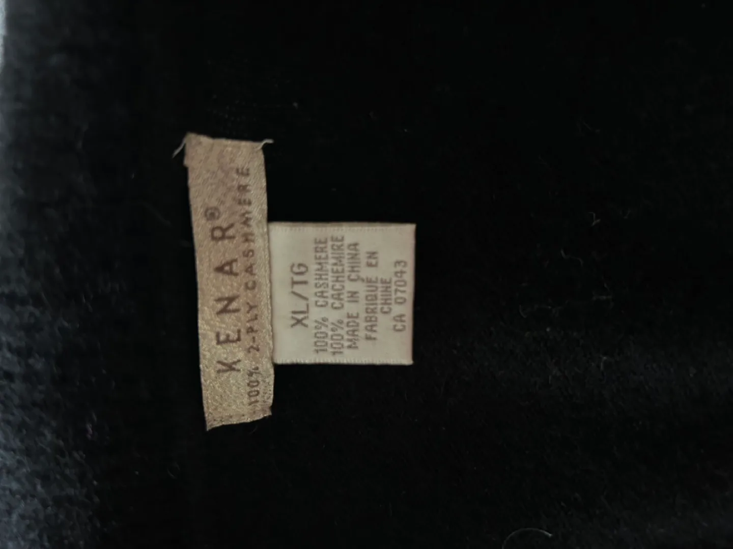 Women's XENAR Black Cashmere Cardigan - Size M/L image indicator(4)