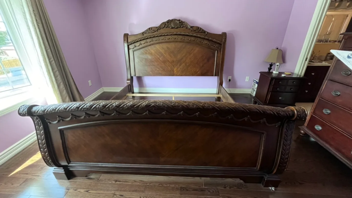 King Bed image indicator(2)