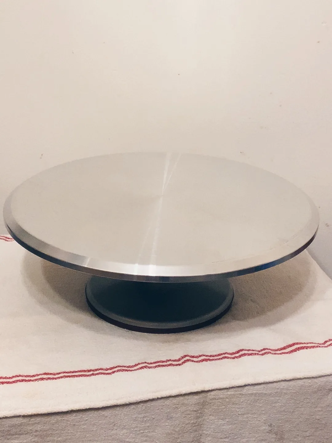 🧡[Moving Sale] Professional Stainless Steel Cake Turntable thumbnail
